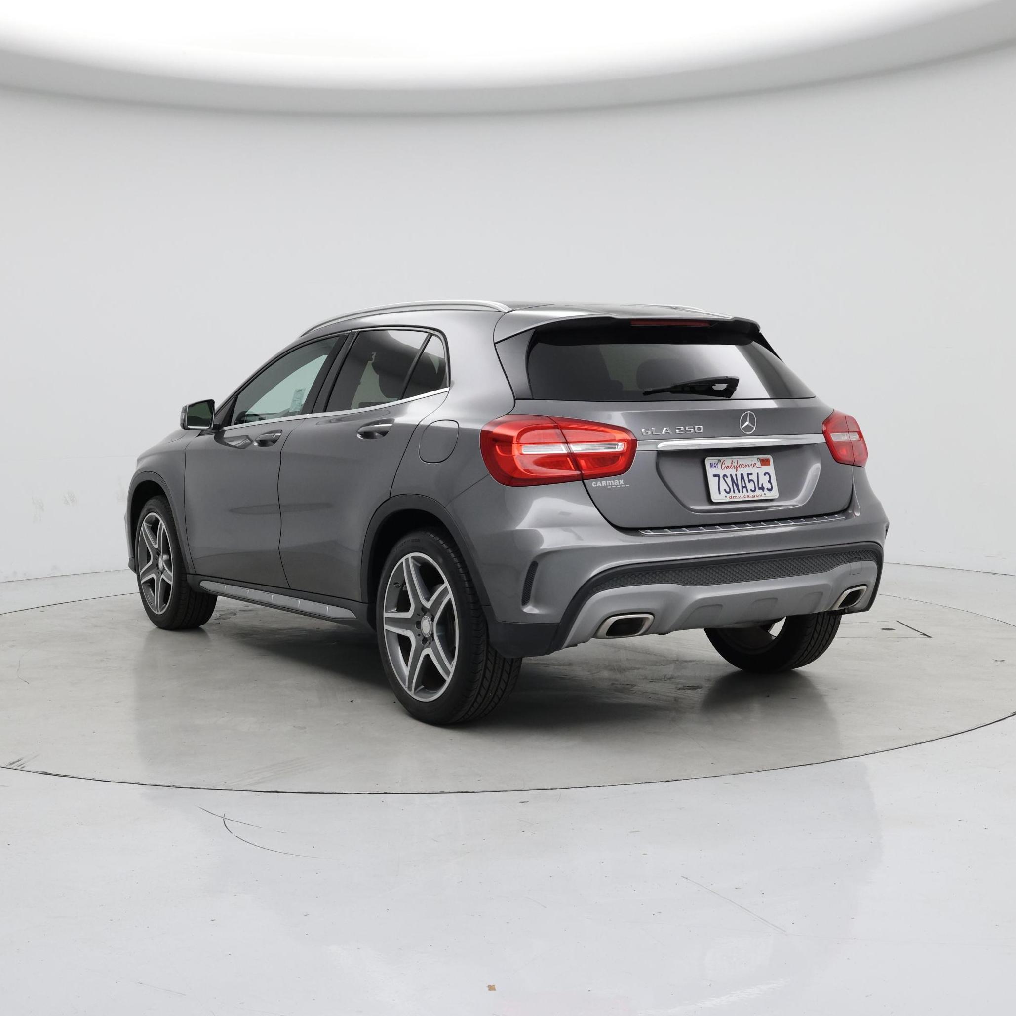 Thumbnail: 2016 Mercedes-Benz GLA - 2