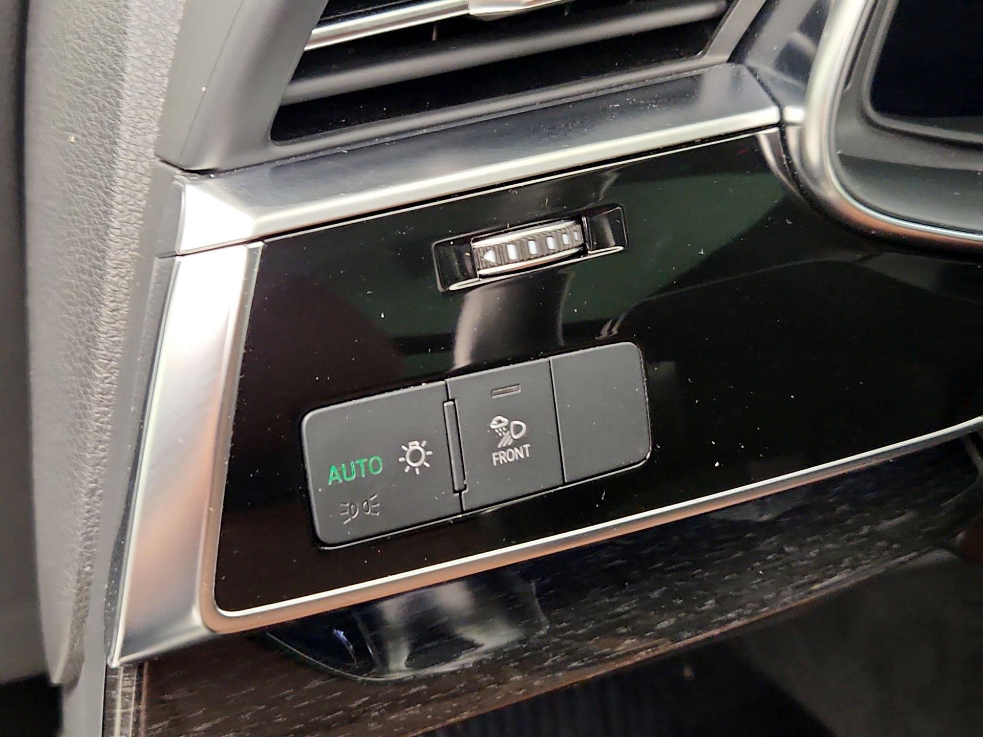 Thumbnail: 2021 Audi Q7 - 13