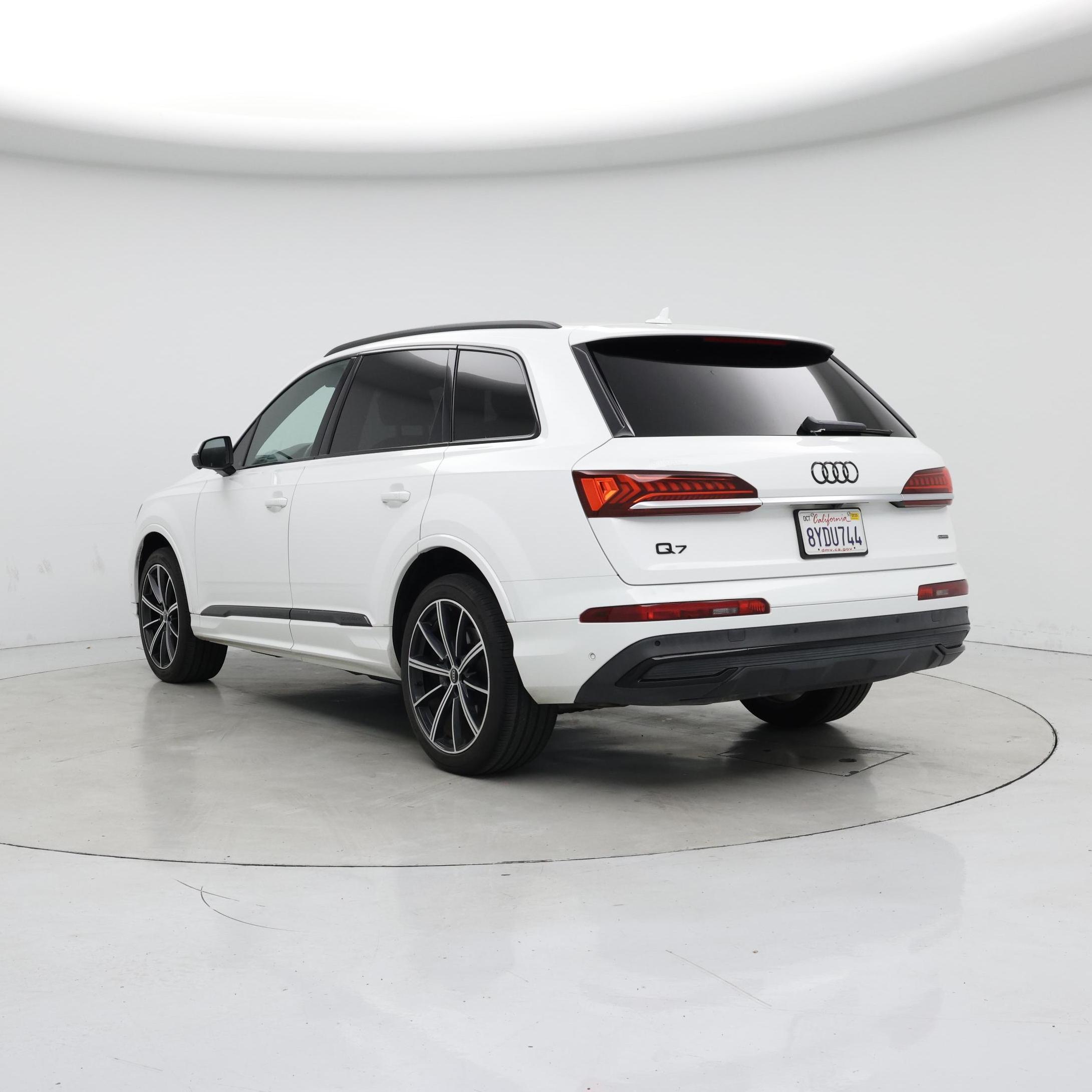 Thumbnail: 2021 Audi Q7 - 2