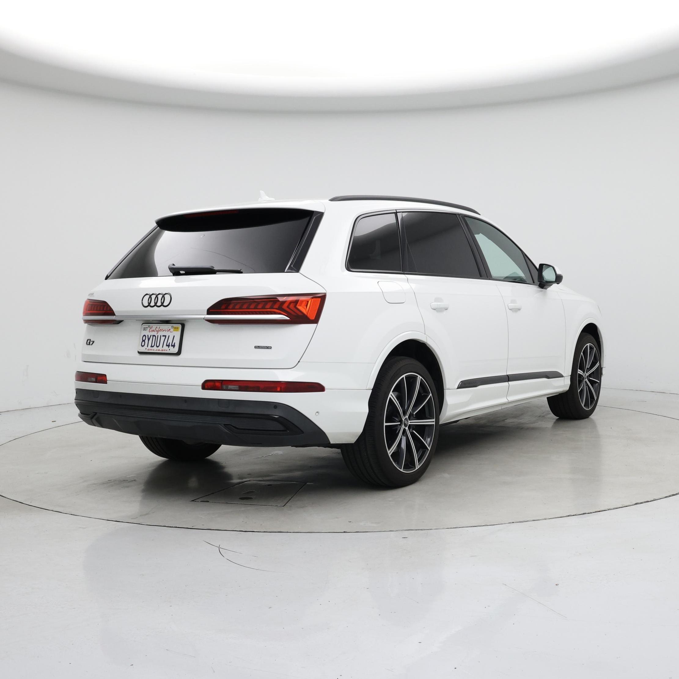 Thumbnail: 2021 Audi Q7 - 8