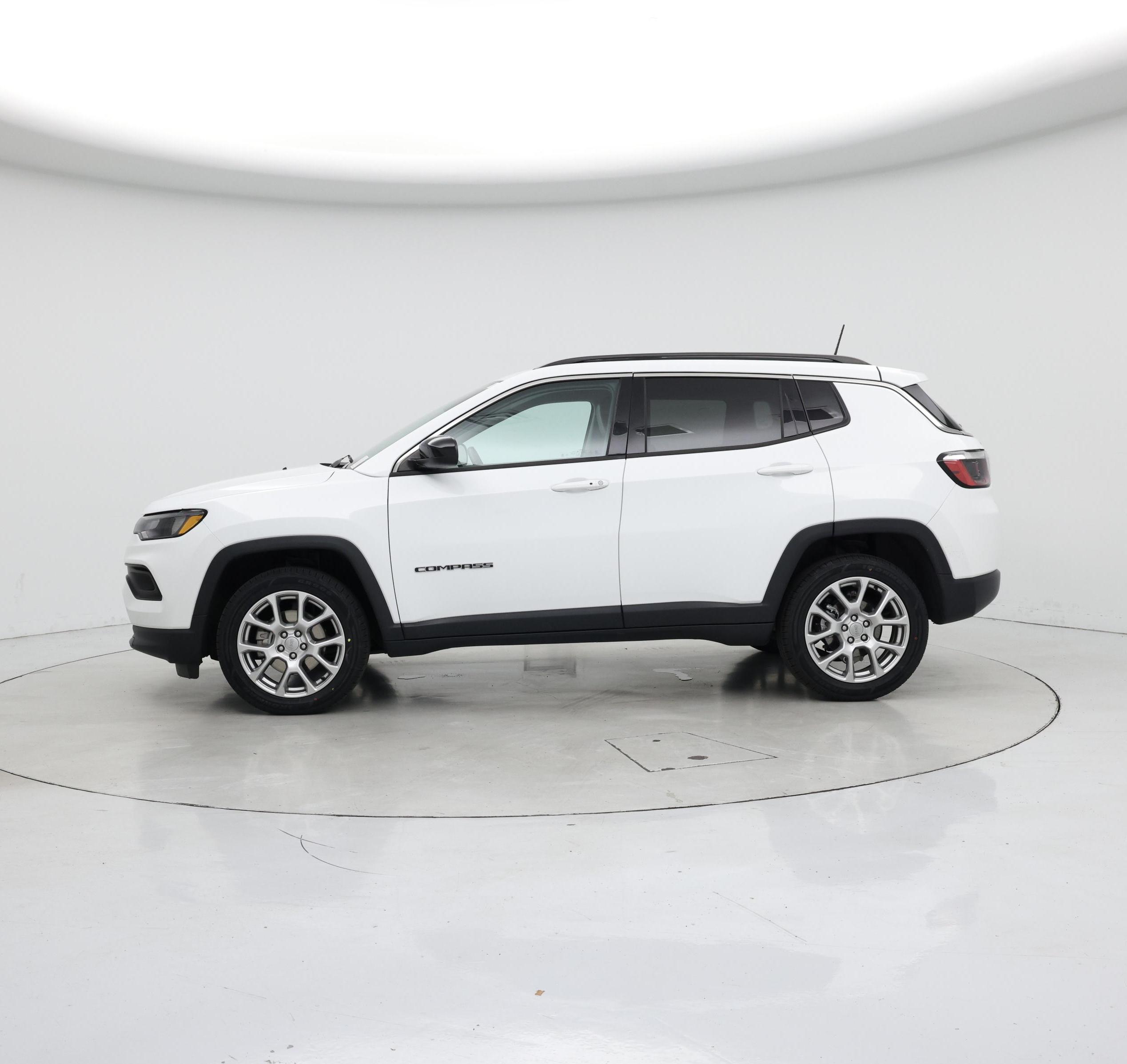 Thumbnail: 2022 Jeep Compass - 3