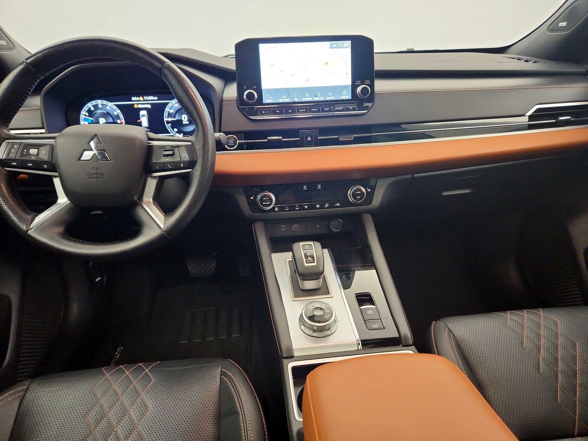 Thumbnail: 2022 Mitsubishi Outlander - 9