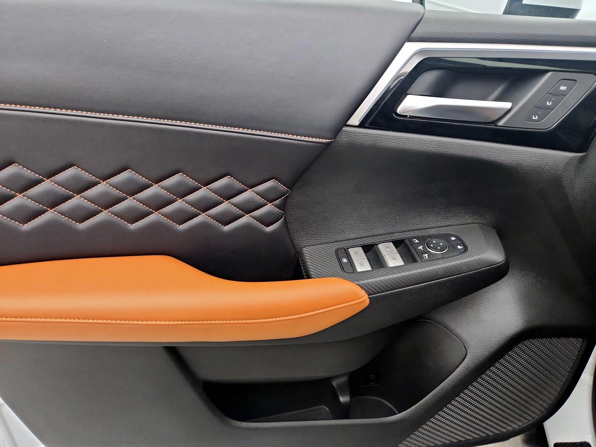 Thumbnail: 2022 Mitsubishi Outlander - 12