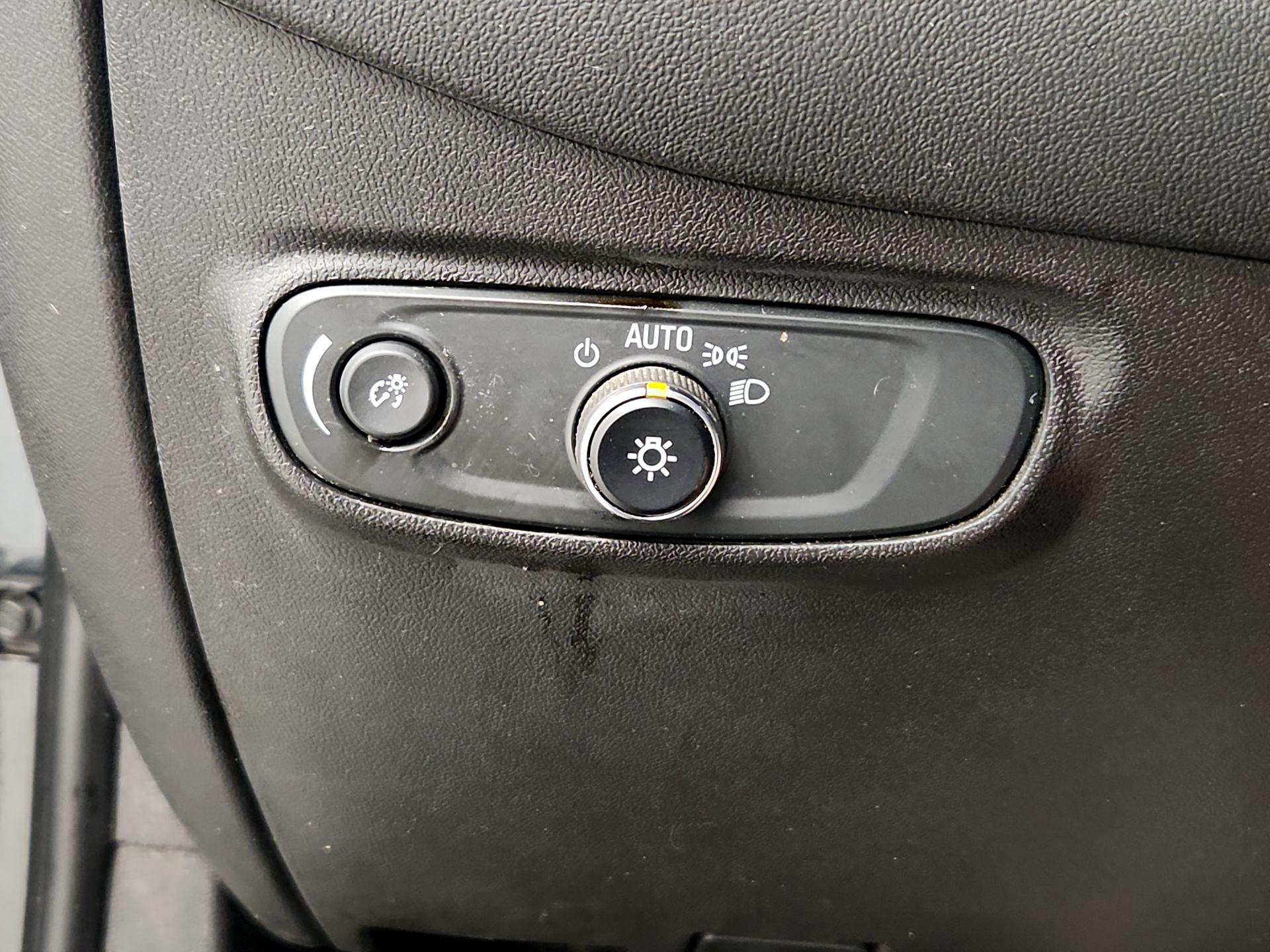 Thumbnail: 2020 Chevrolet Equinox - 13