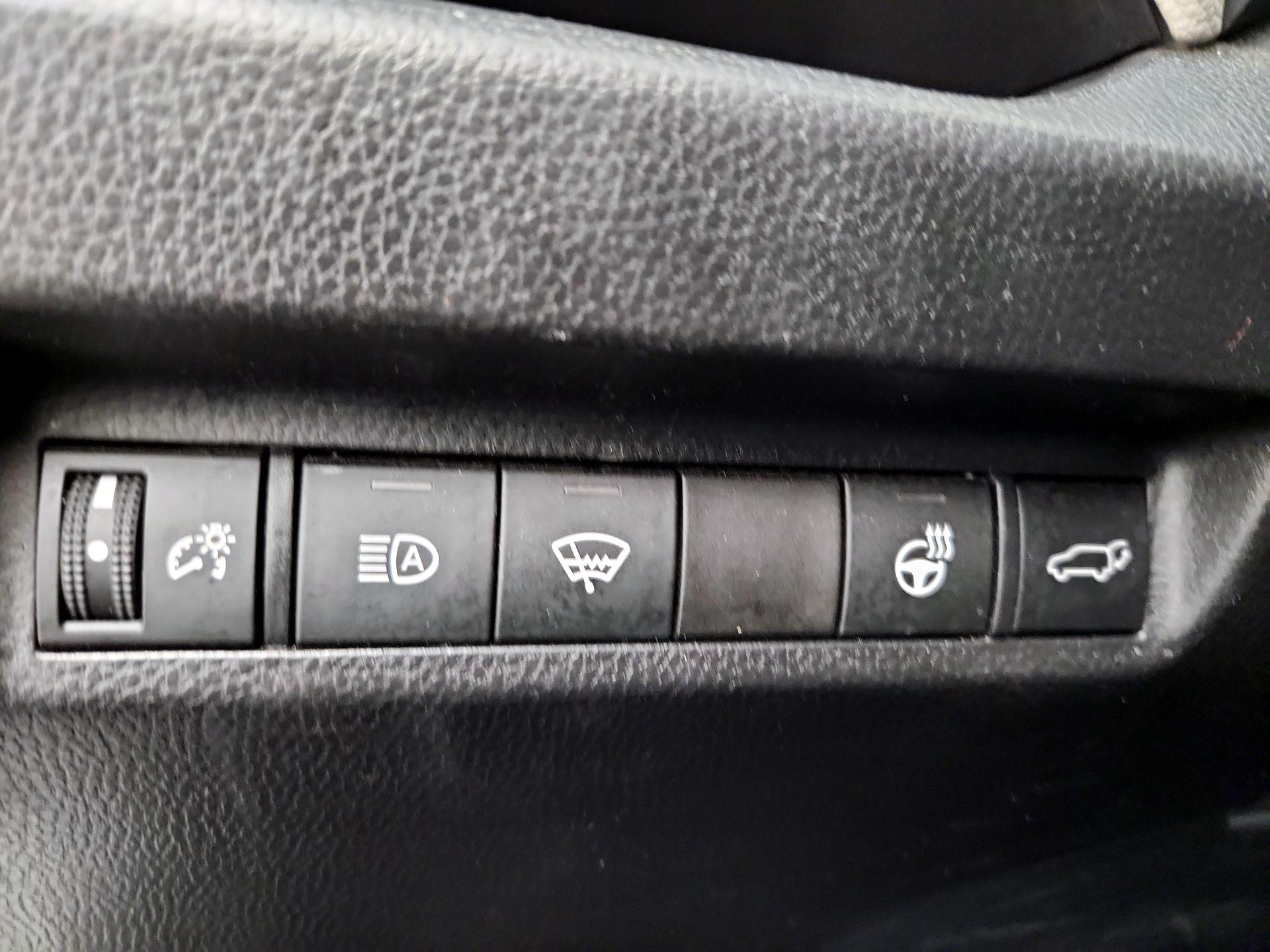 Thumbnail: 2021 Toyota RAV4 - 13
