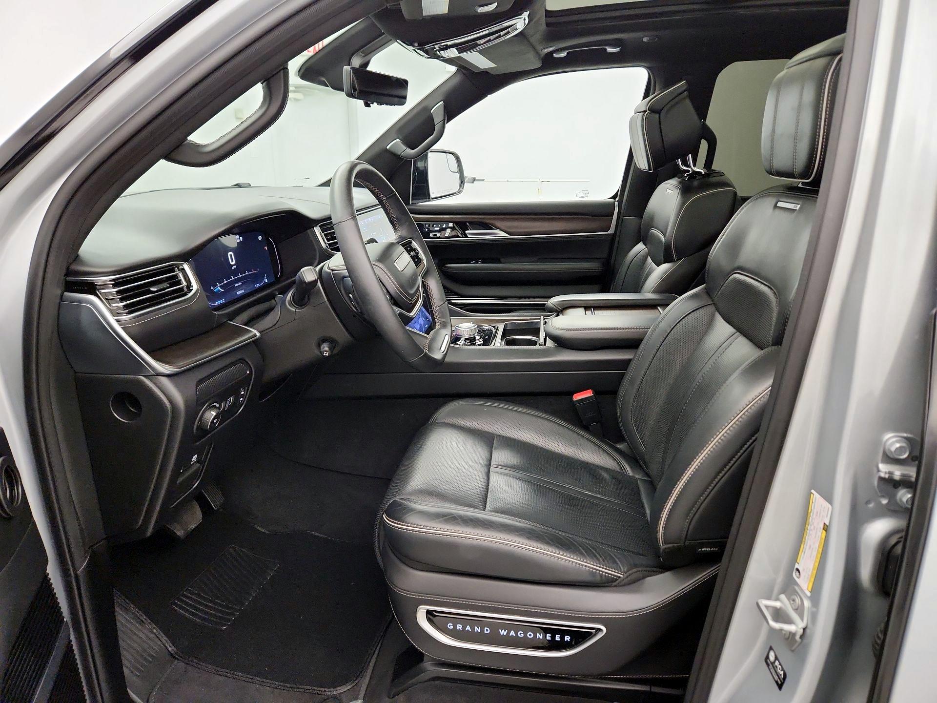 Thumbnail: 2023 Jeep Wagoneer - 11