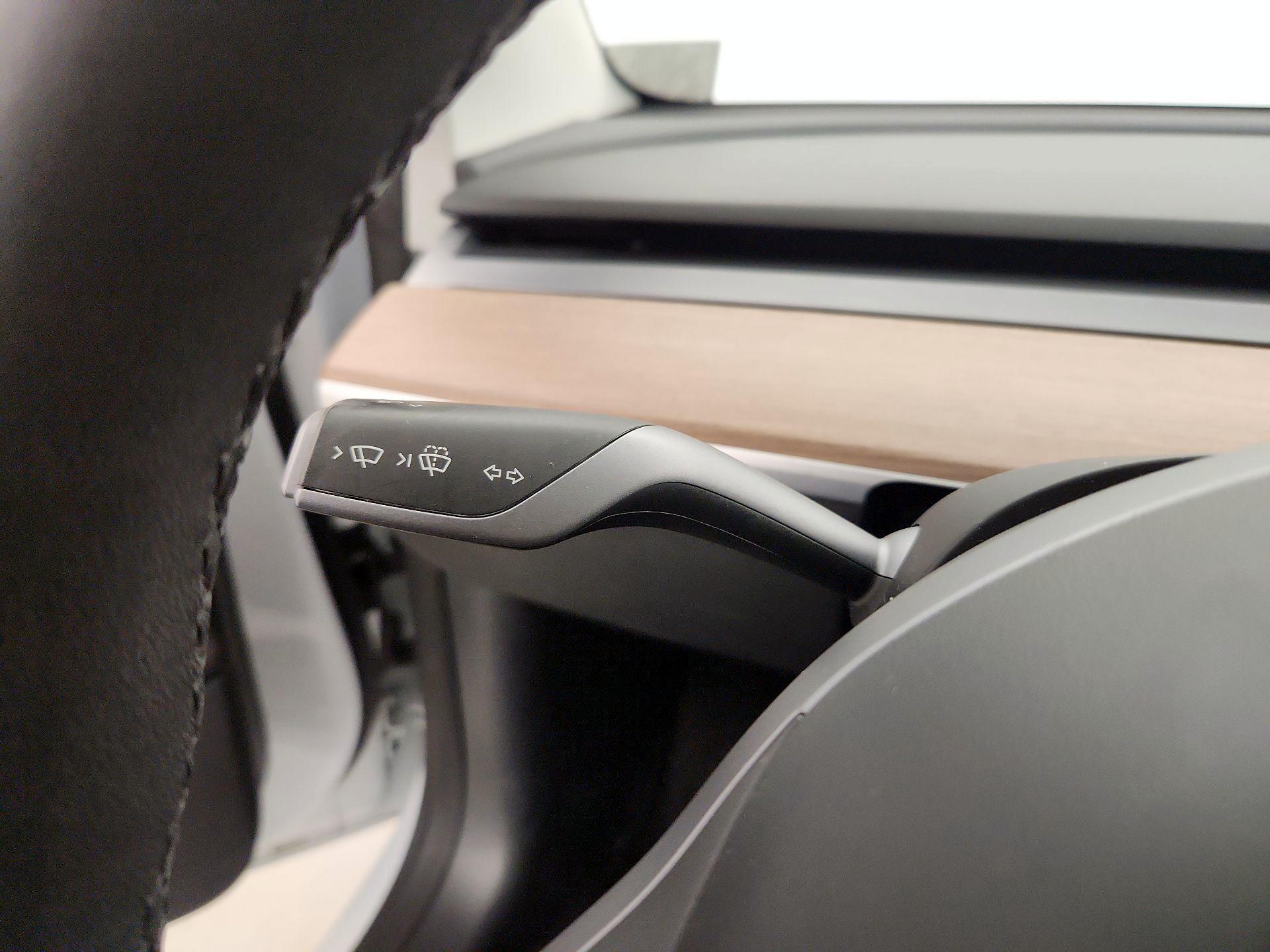 Thumbnail: 2022 Tesla Model 3 - 13