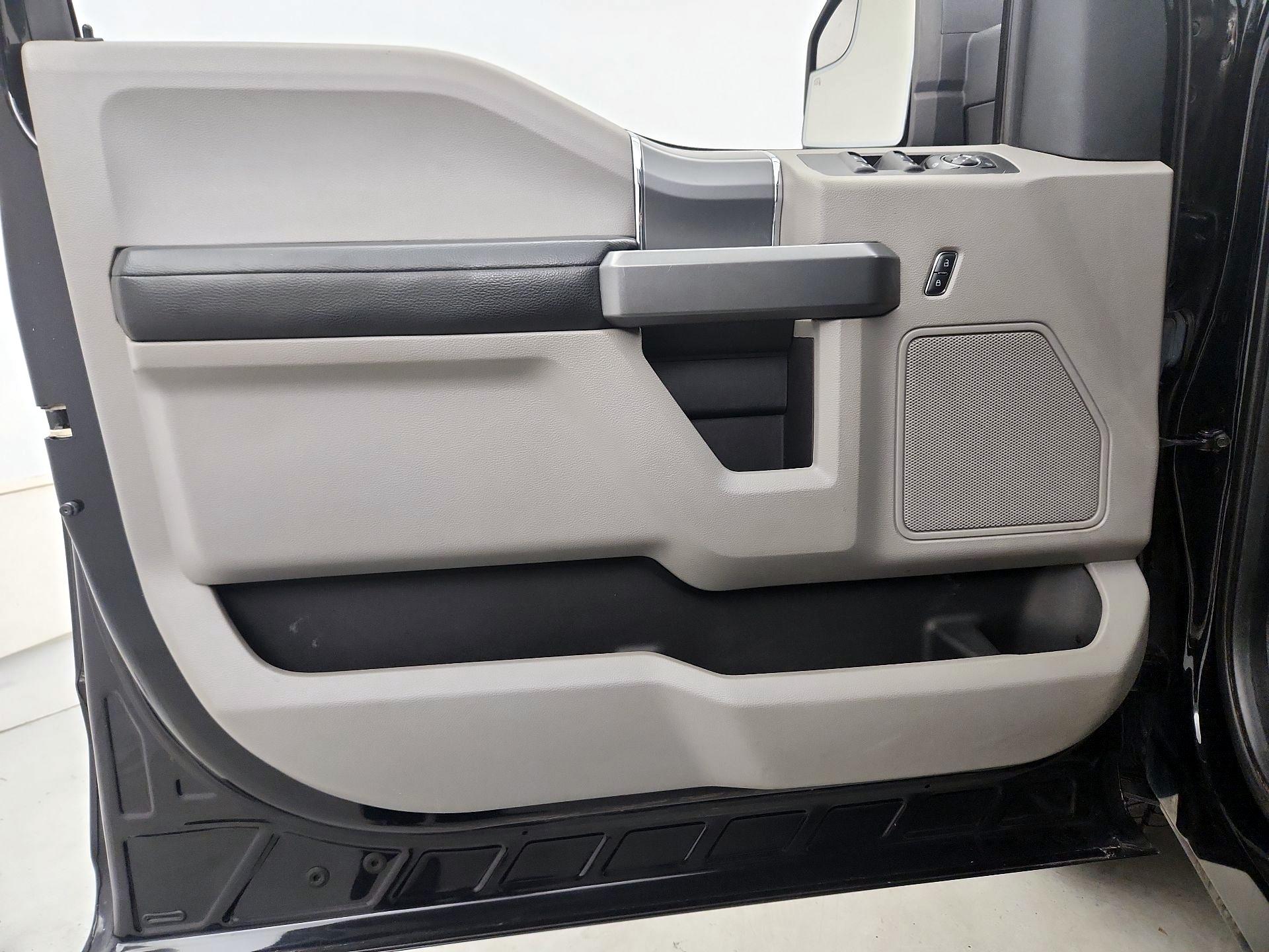 Thumbnail: 2016 Ford F-150 - 12