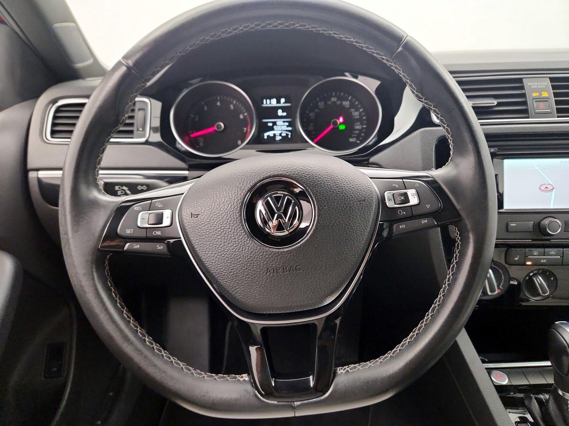 Thumbnail: 2015 Volkswagen Jetta - 10