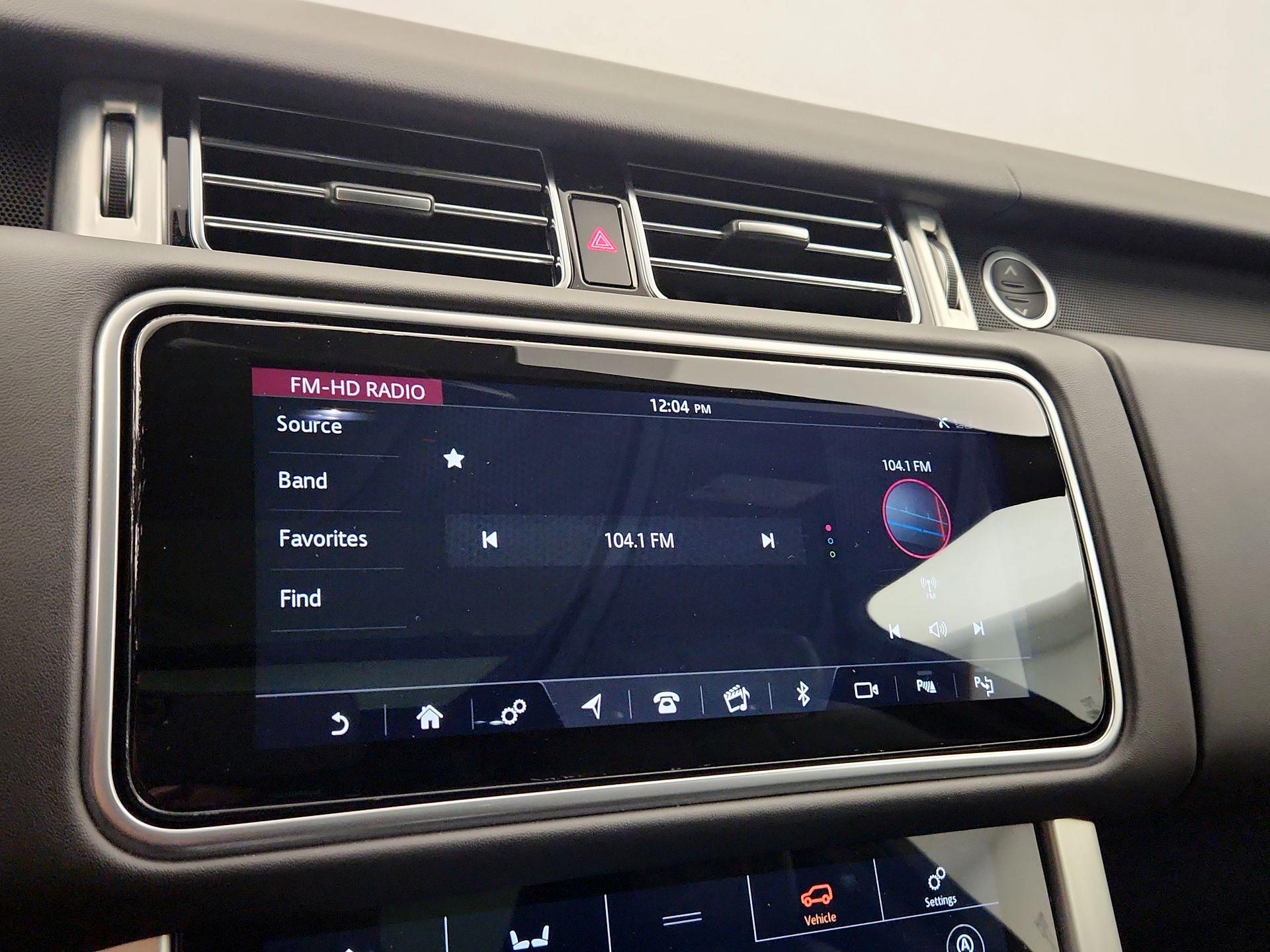 Thumbnail: 2020 Land Rover Range Rover - 15