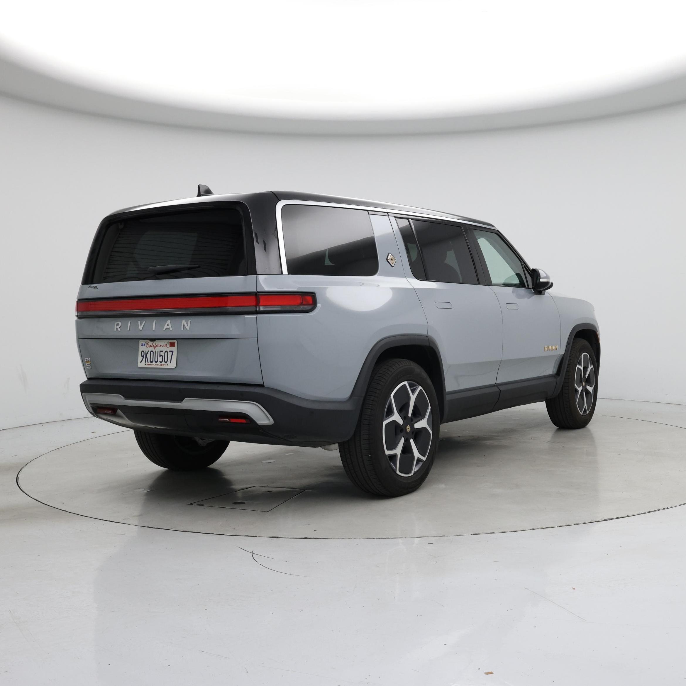 Thumbnail: 2024 Rivian R1S - 8
