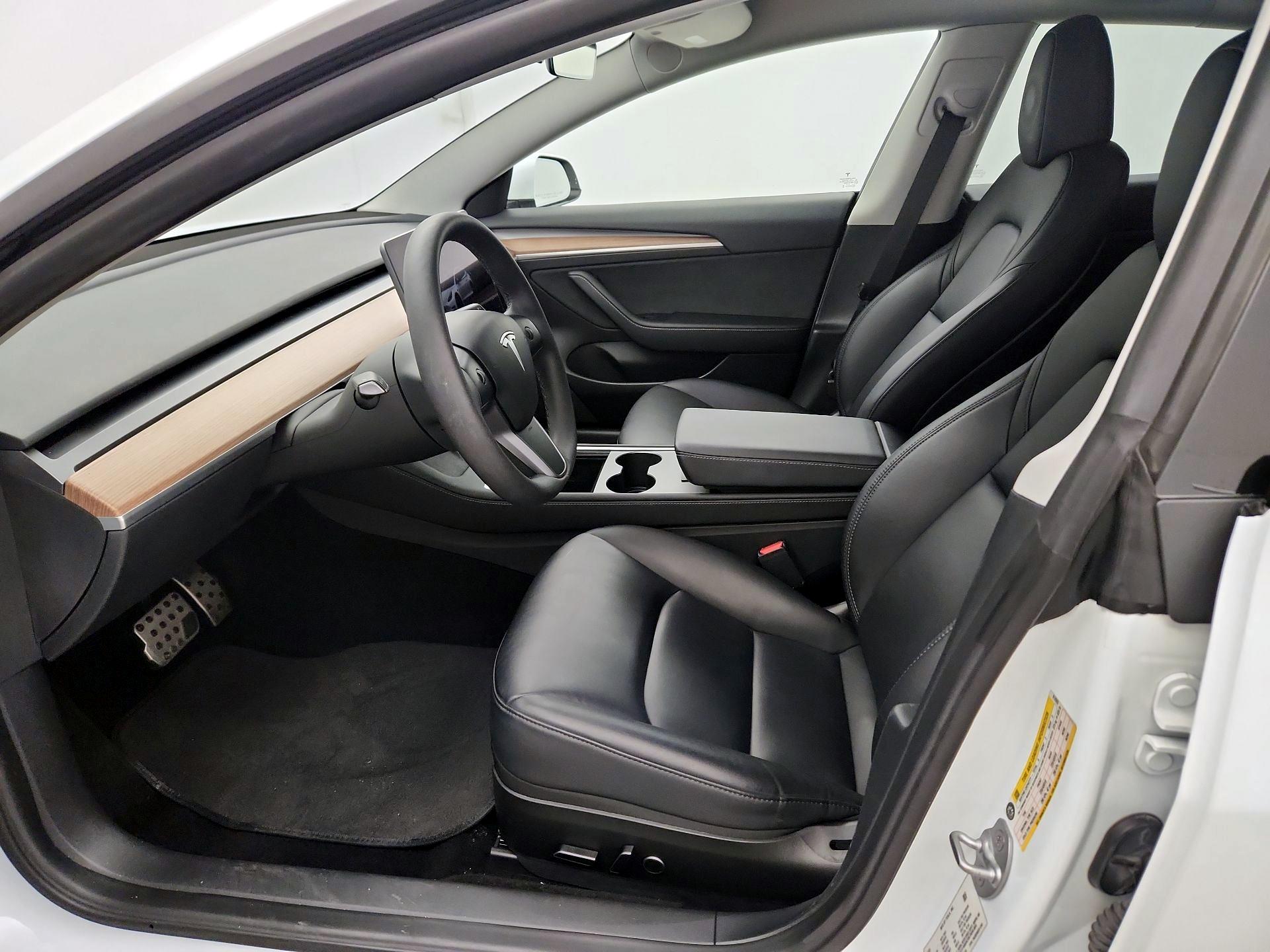 Thumbnail: 2023 Tesla Model 3 - 11