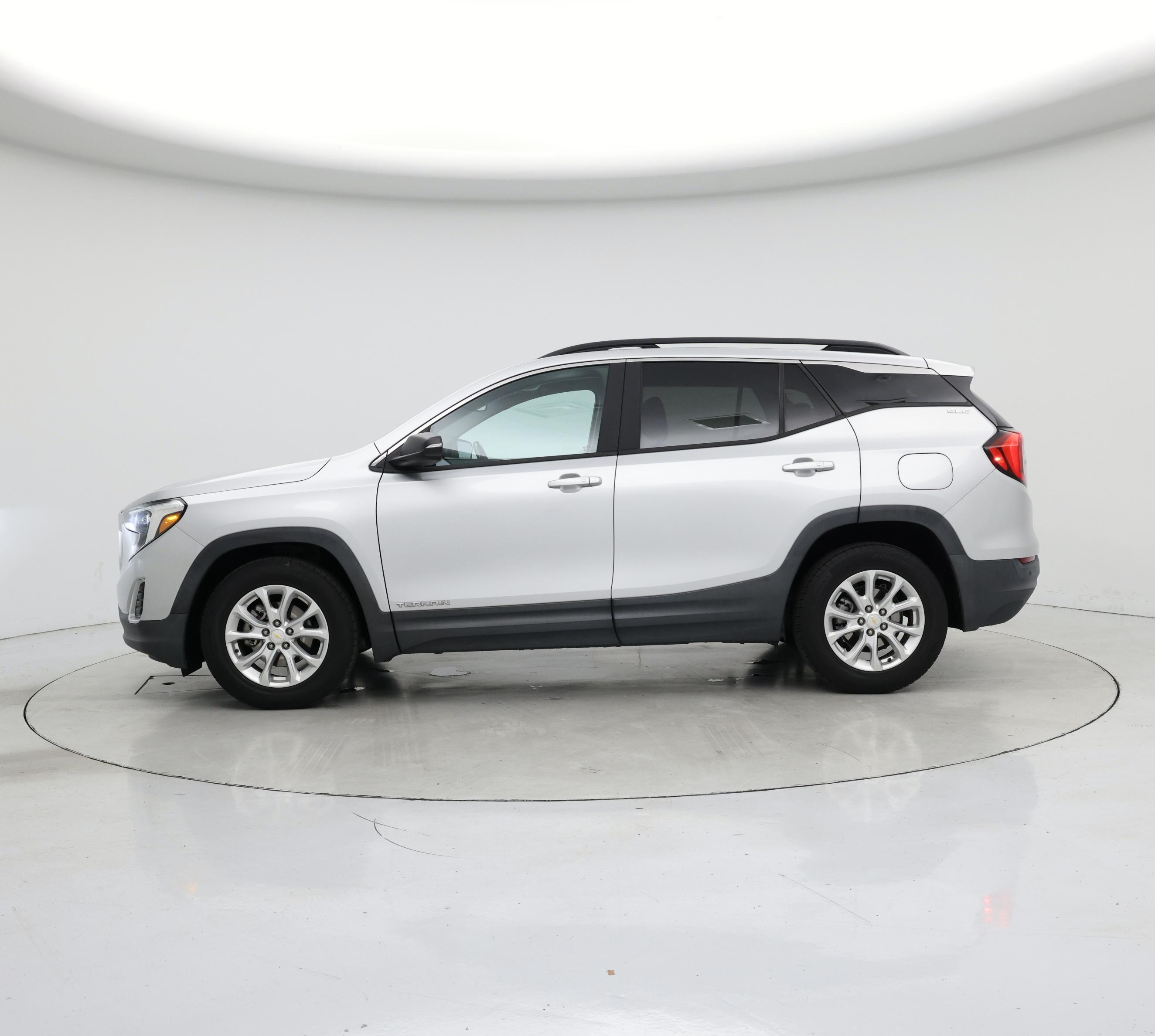 Thumbnail: 2018 GMC Terrain - 3