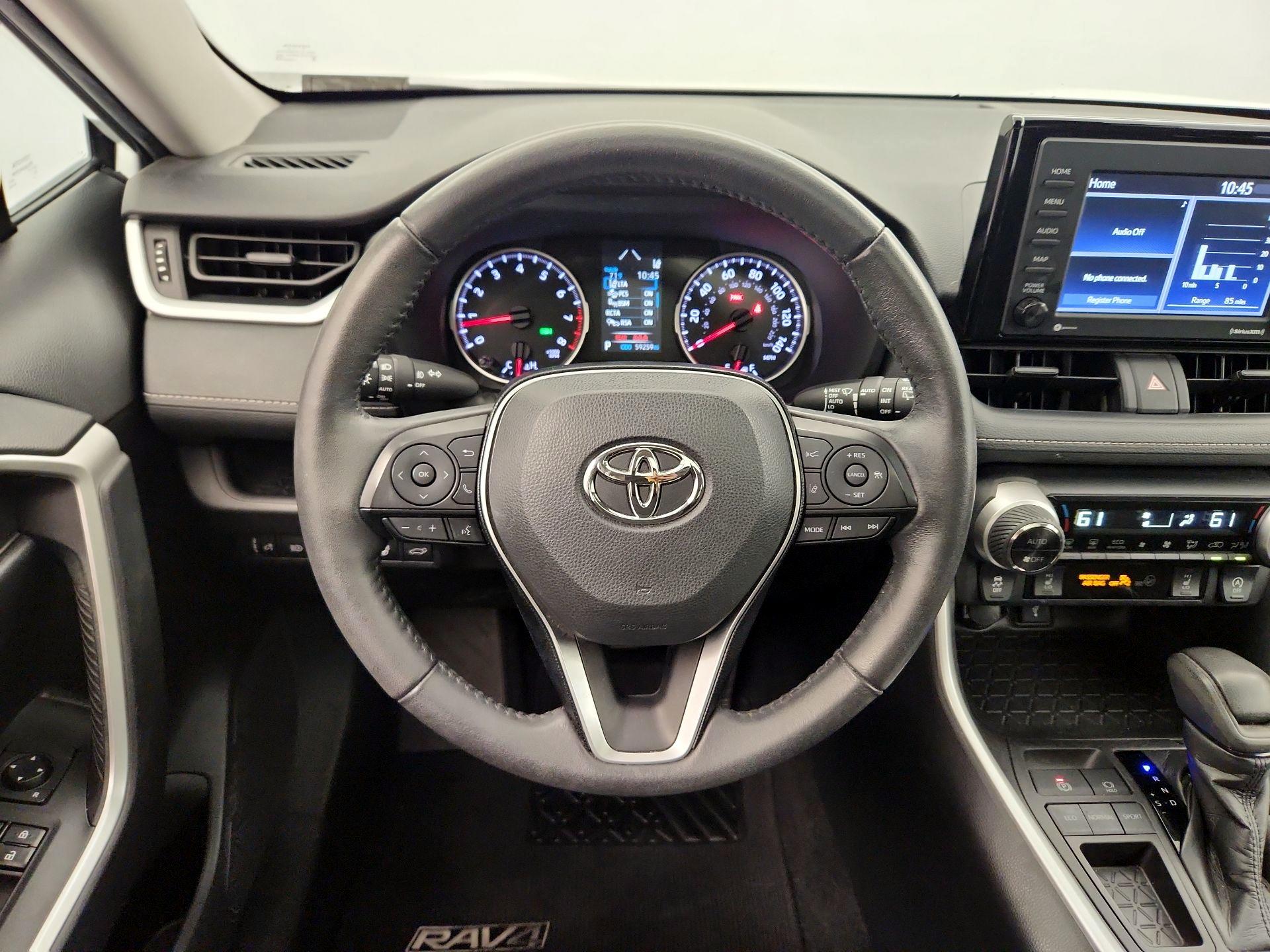 Thumbnail: 2021 Toyota RAV4 - 10
