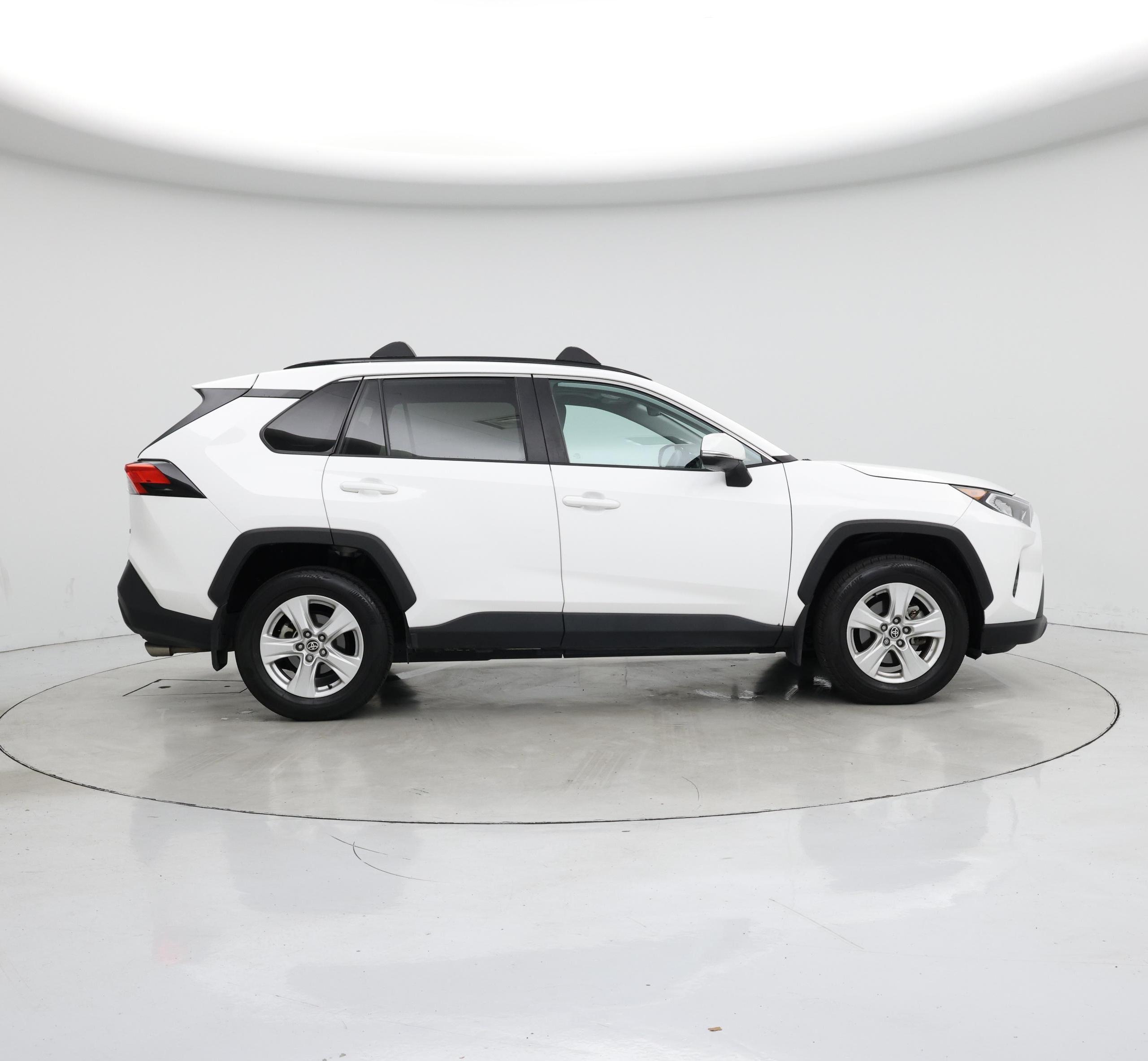 Thumbnail: 2021 Toyota RAV4 - 7