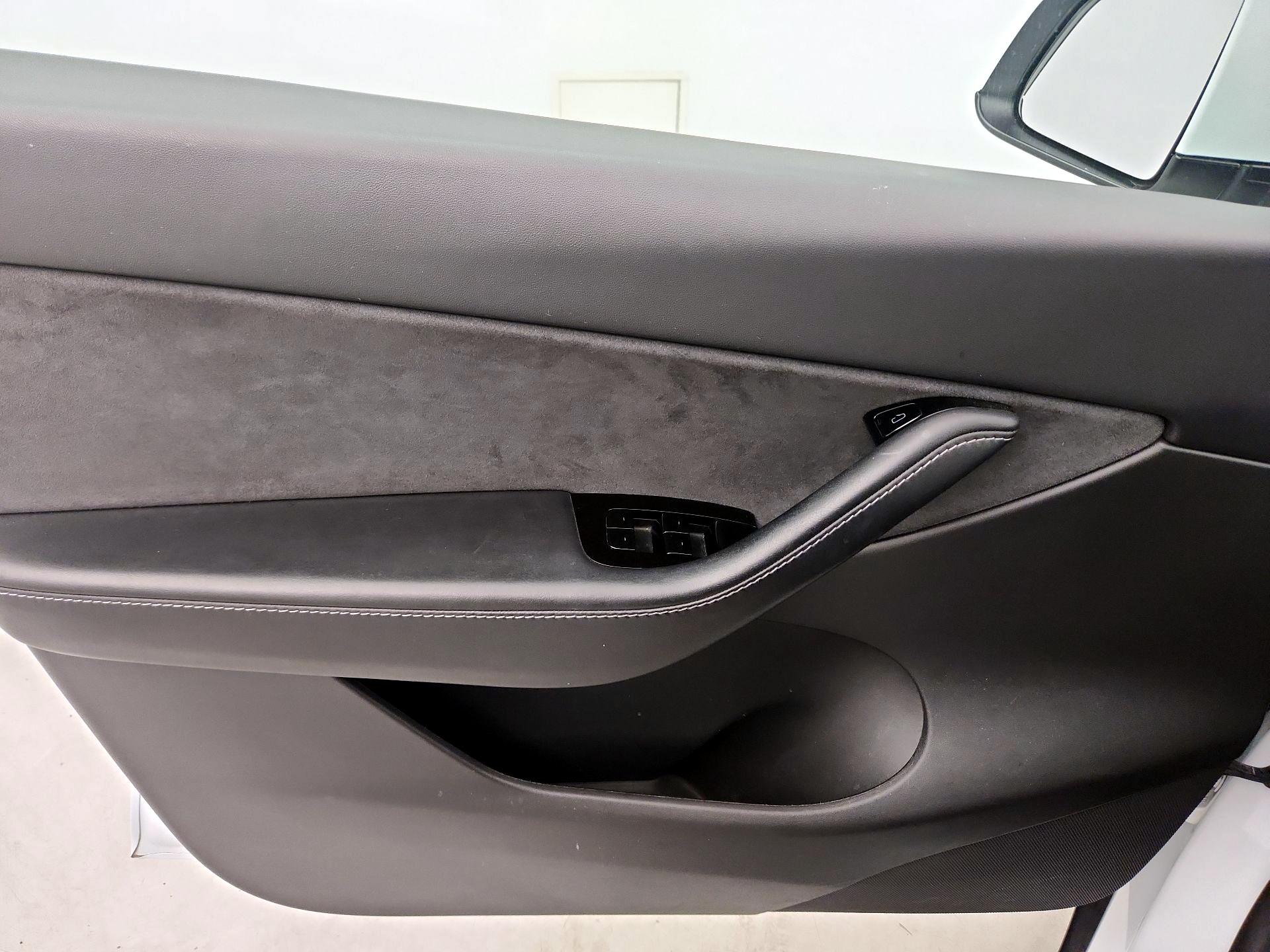 Thumbnail: 2020 Tesla Model Y - 12