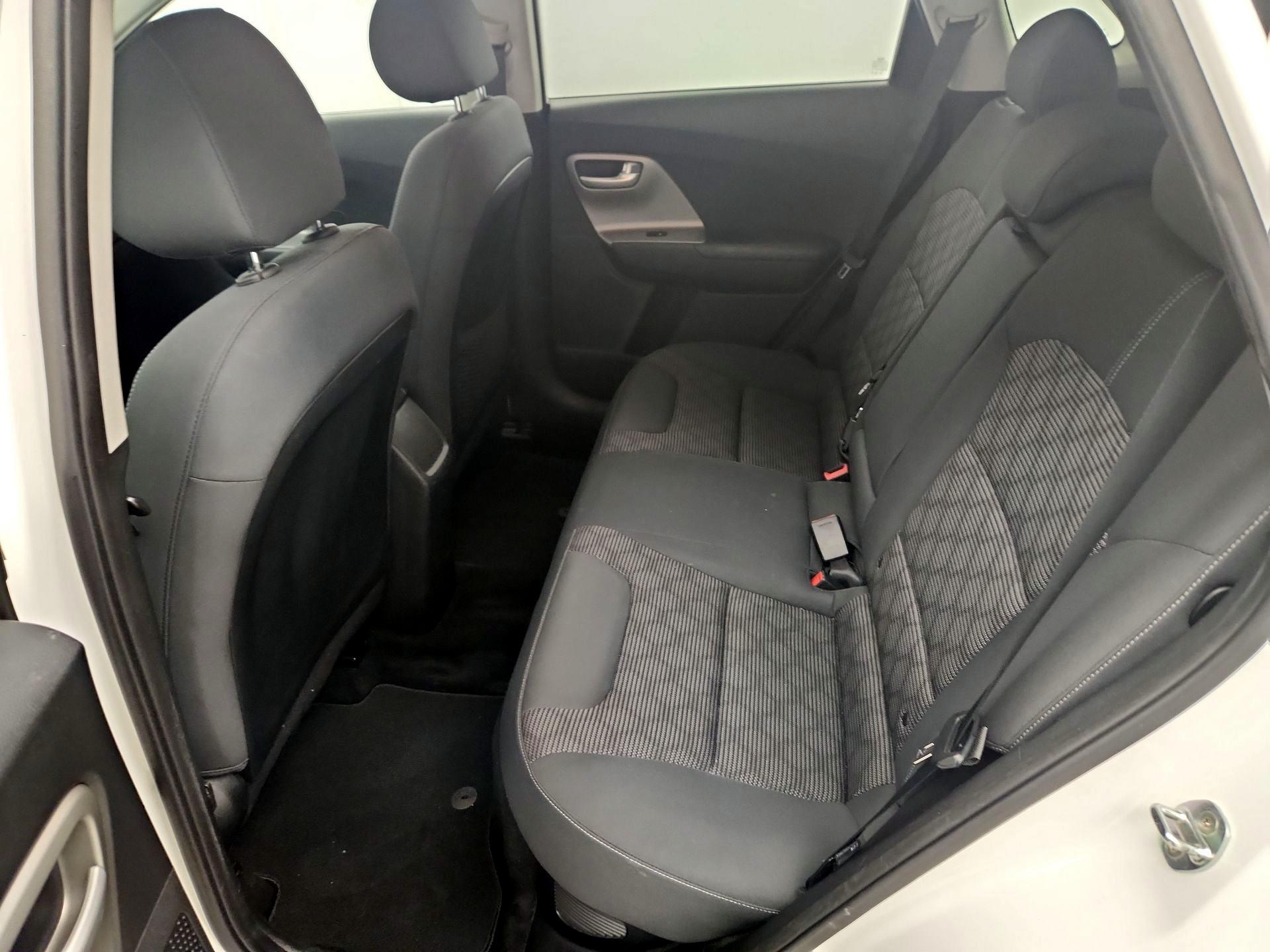Thumbnail: 2019 Kia Niro - 19