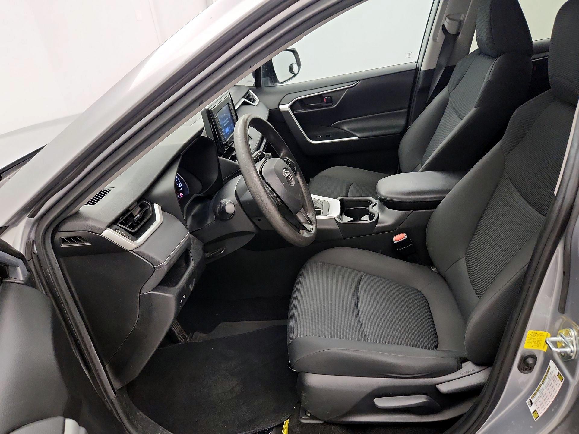Thumbnail: 2021 Toyota RAV4 - 11