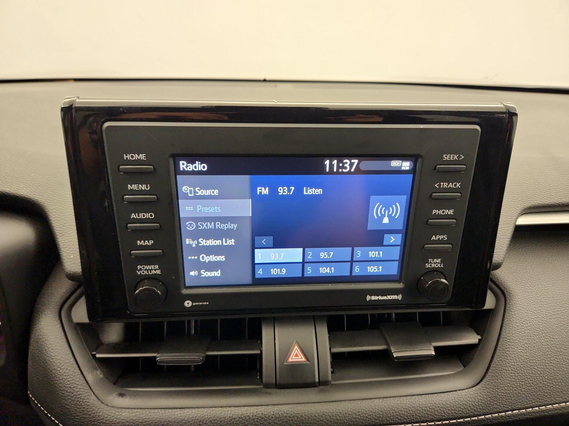 Thumbnail: 2021 Toyota RAV4 - 15
