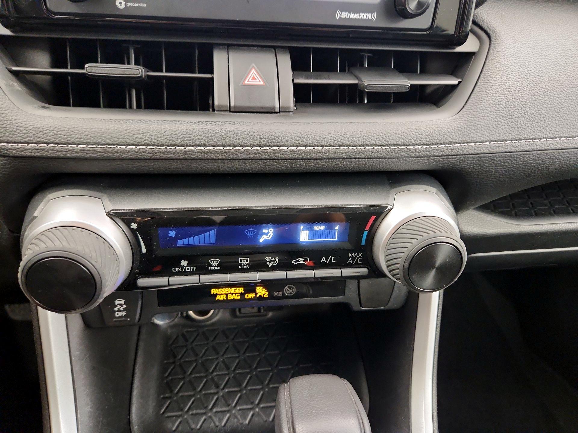 Thumbnail: 2021 Toyota RAV4 - 16