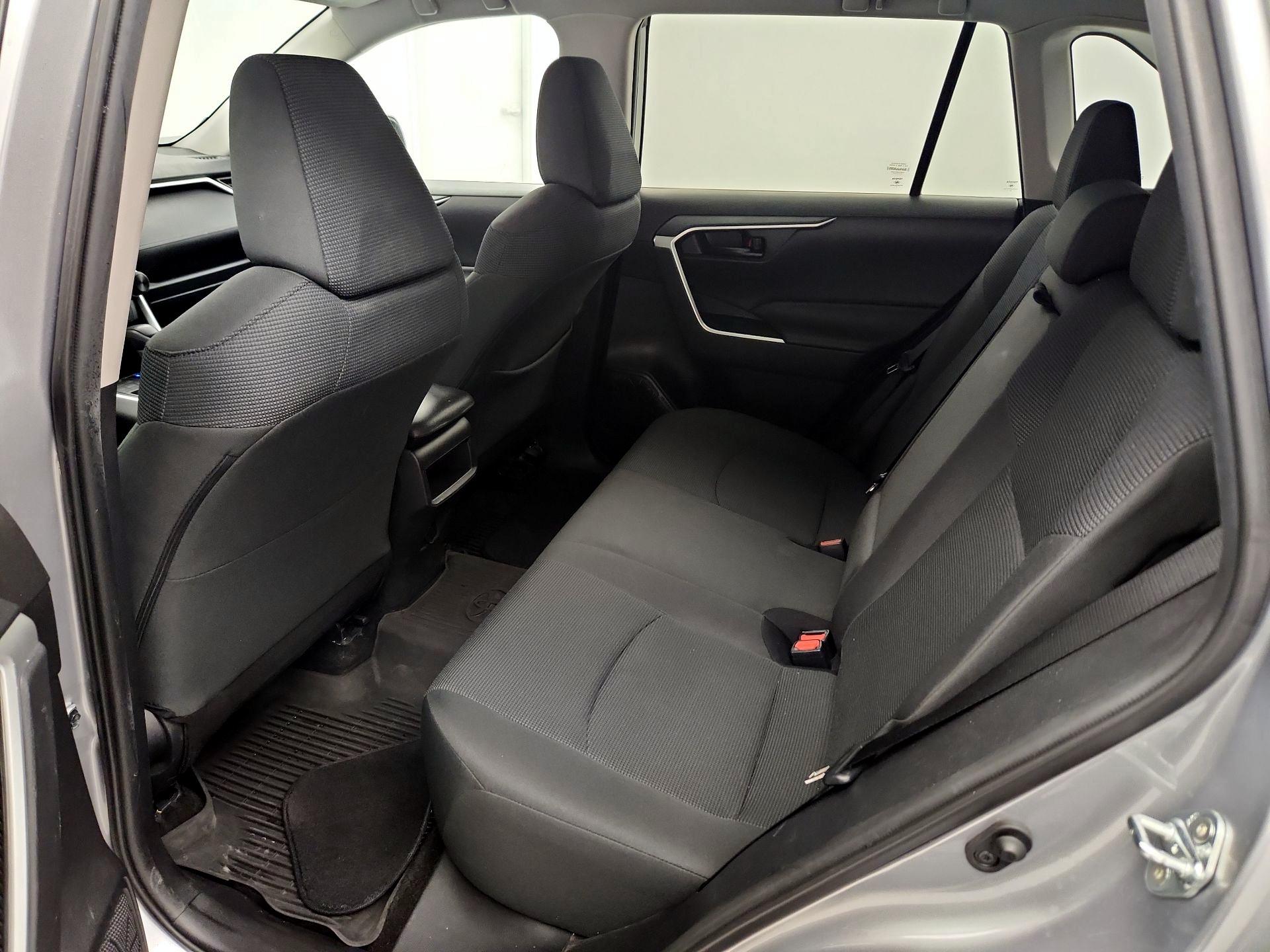 Thumbnail: 2021 Toyota RAV4 - 19