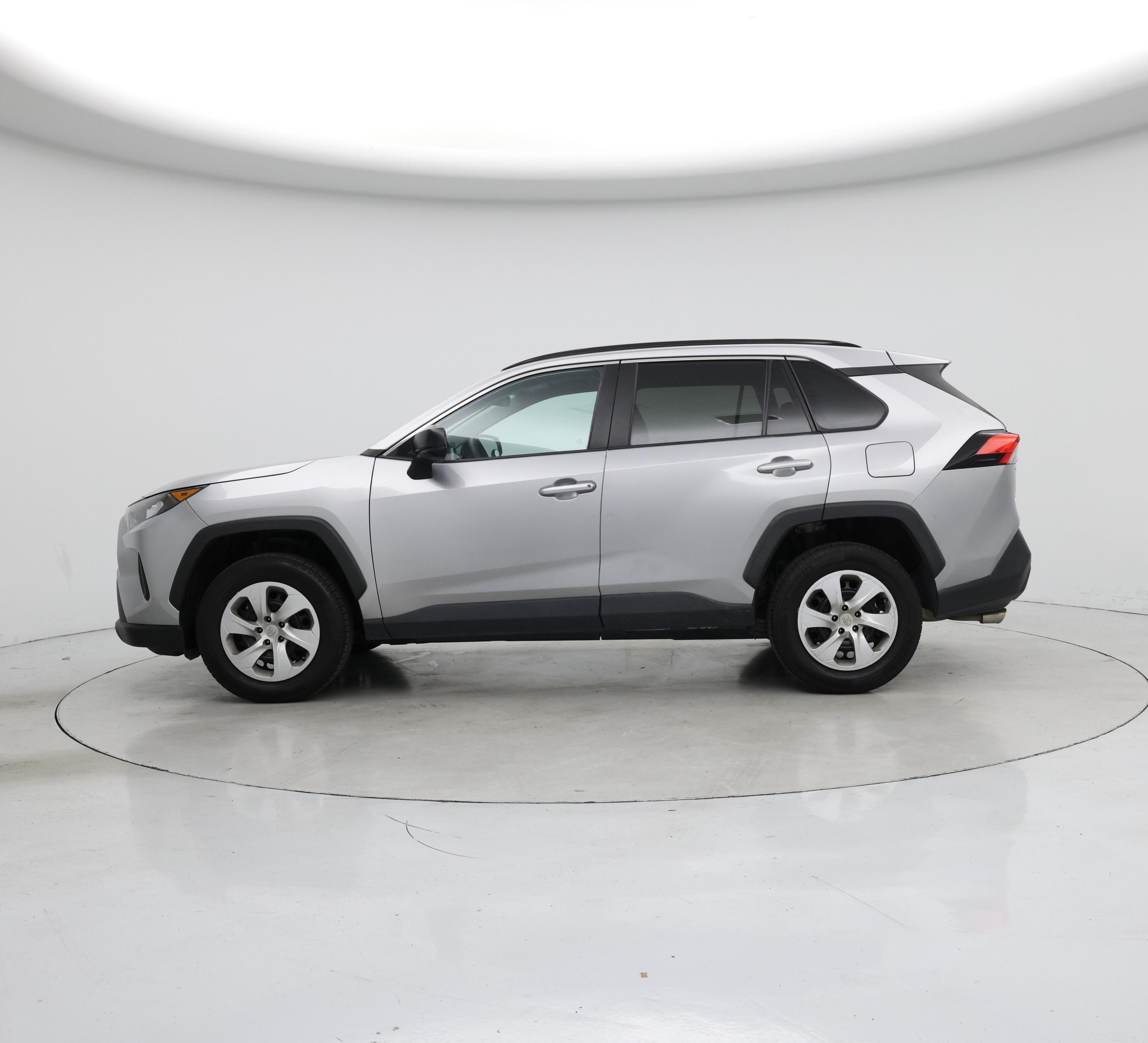 Thumbnail: 2021 Toyota RAV4 - 3
