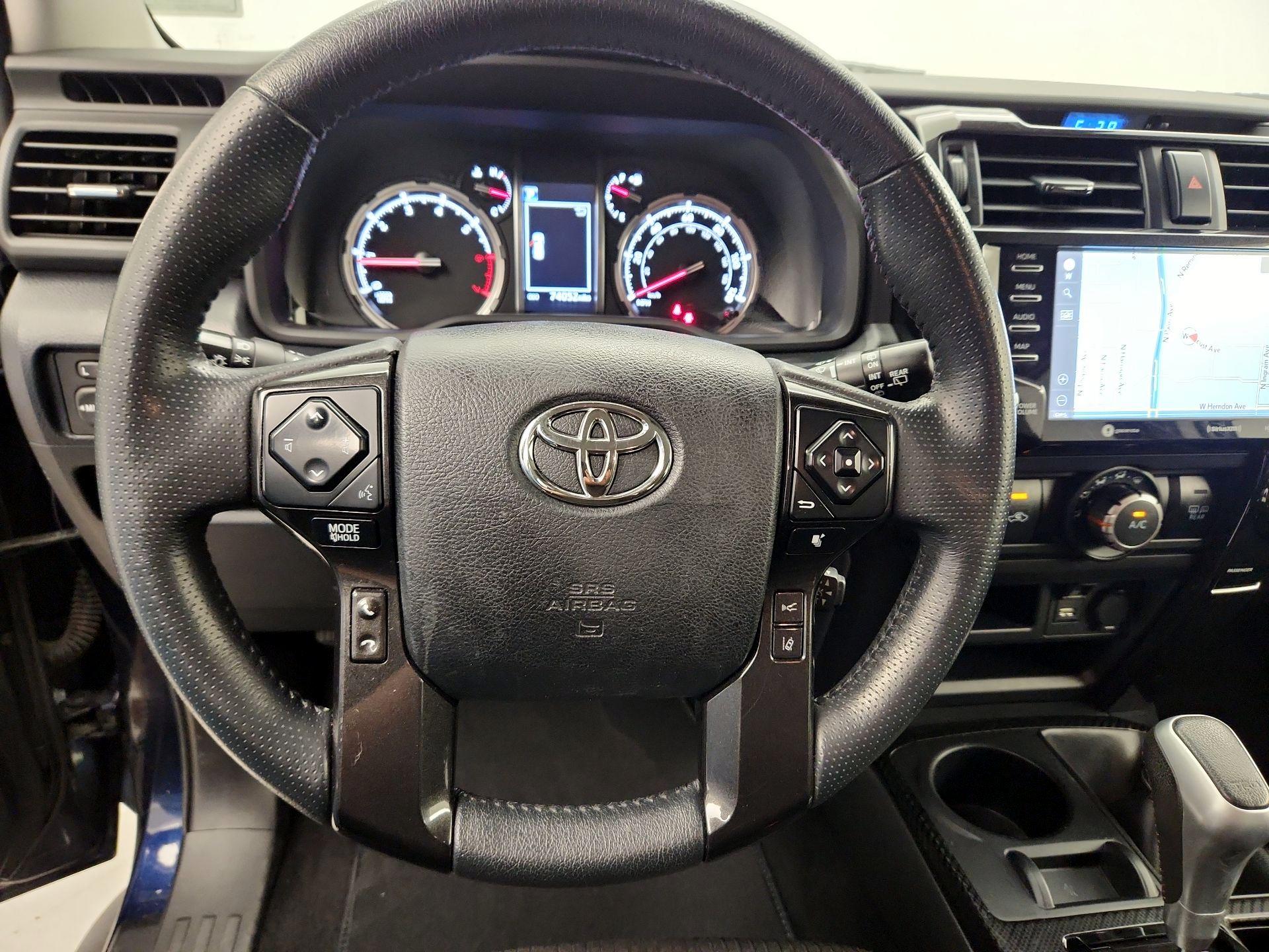 Thumbnail: 2020 Toyota 4Runner - 10