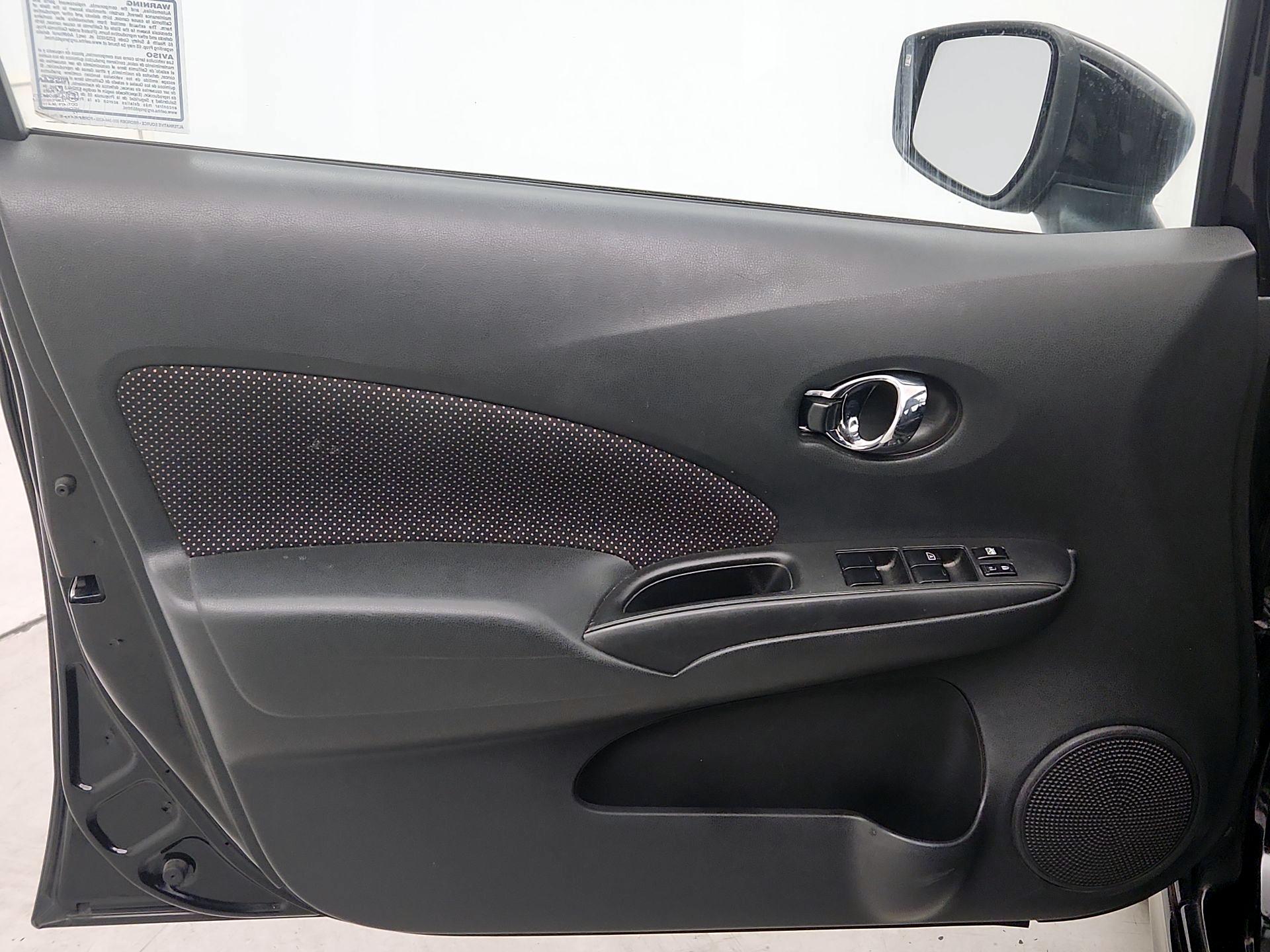 Thumbnail: 2015 Nissan Versa Note - 12