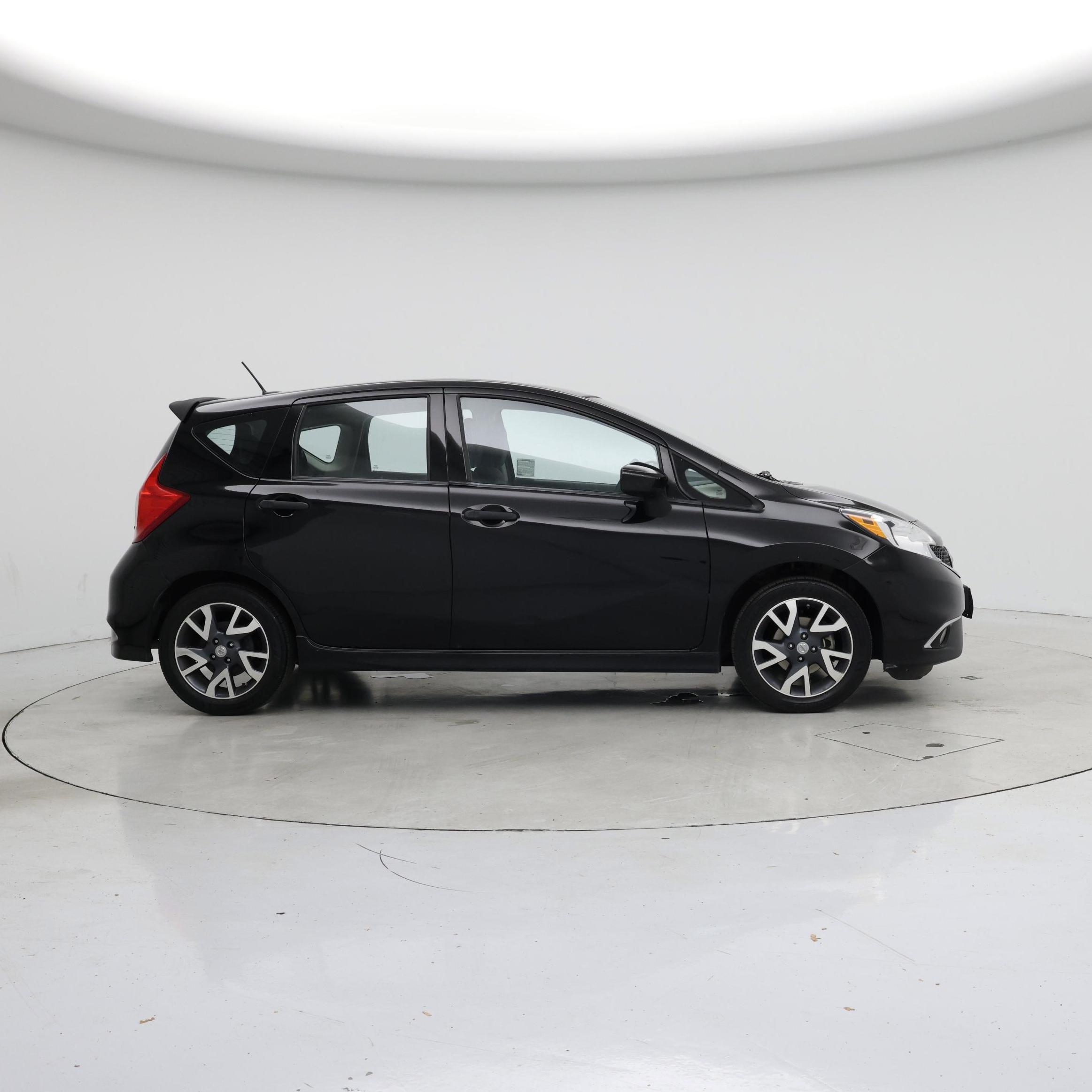 Thumbnail: 2015 Nissan Versa Note - 7