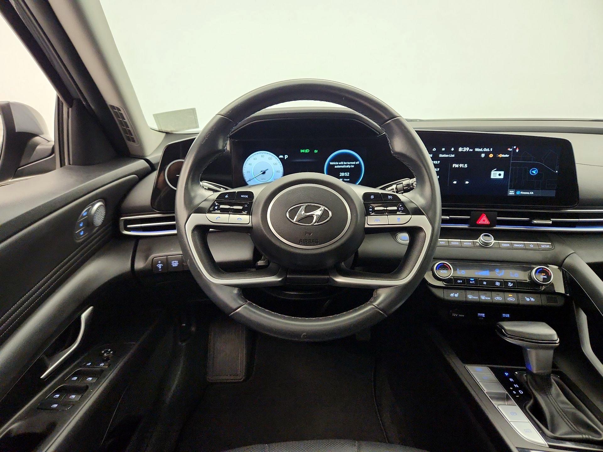 Thumbnail: 2023 Hyundai Elantra - 10