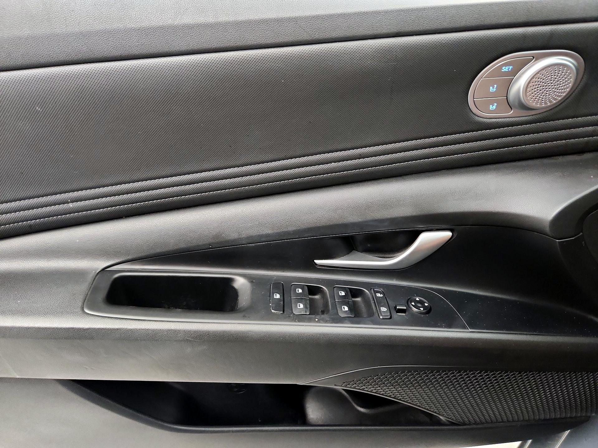 Thumbnail: 2023 Hyundai Elantra - 12
