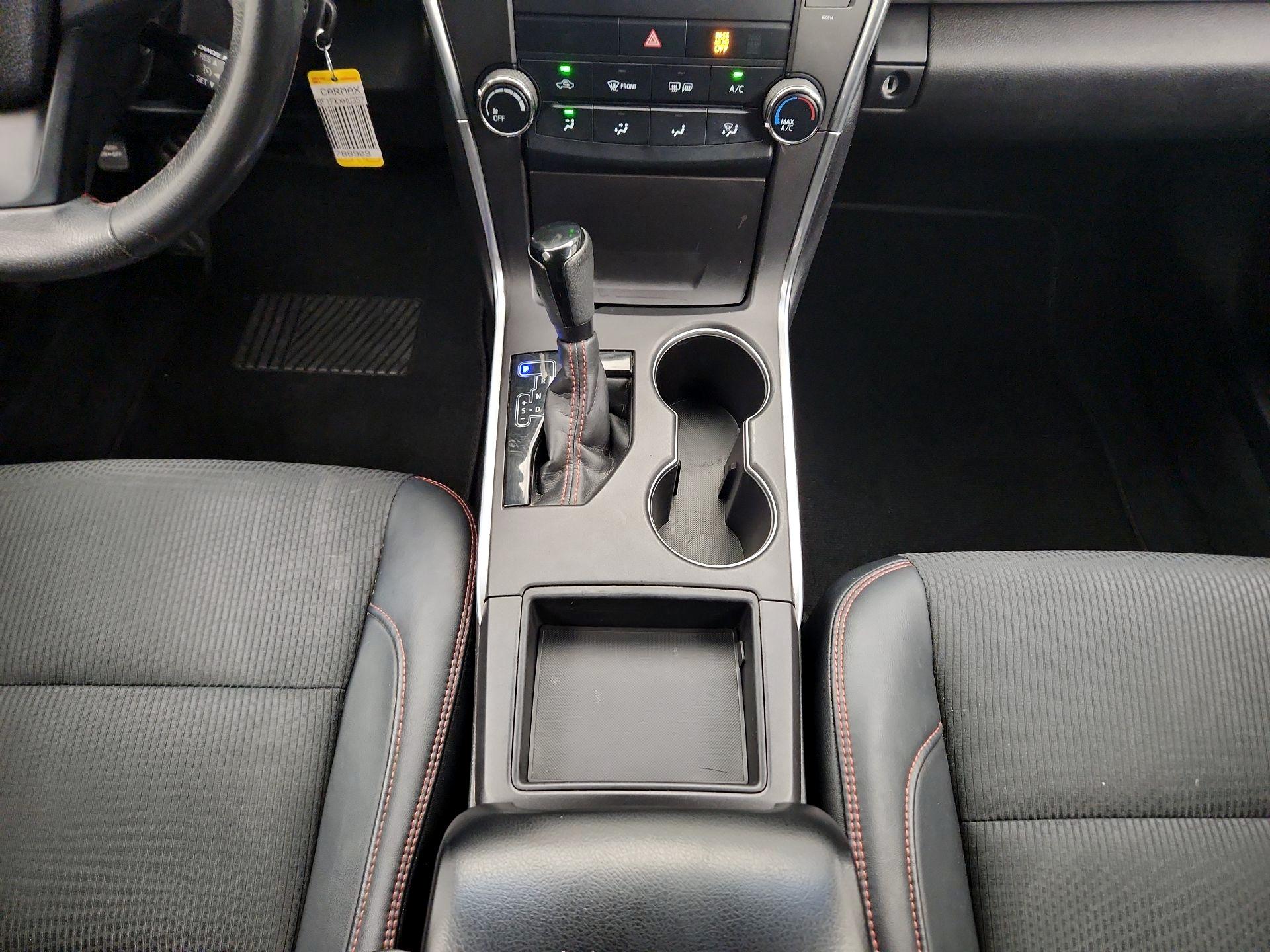 Thumbnail: 2017 Toyota Camry - 17