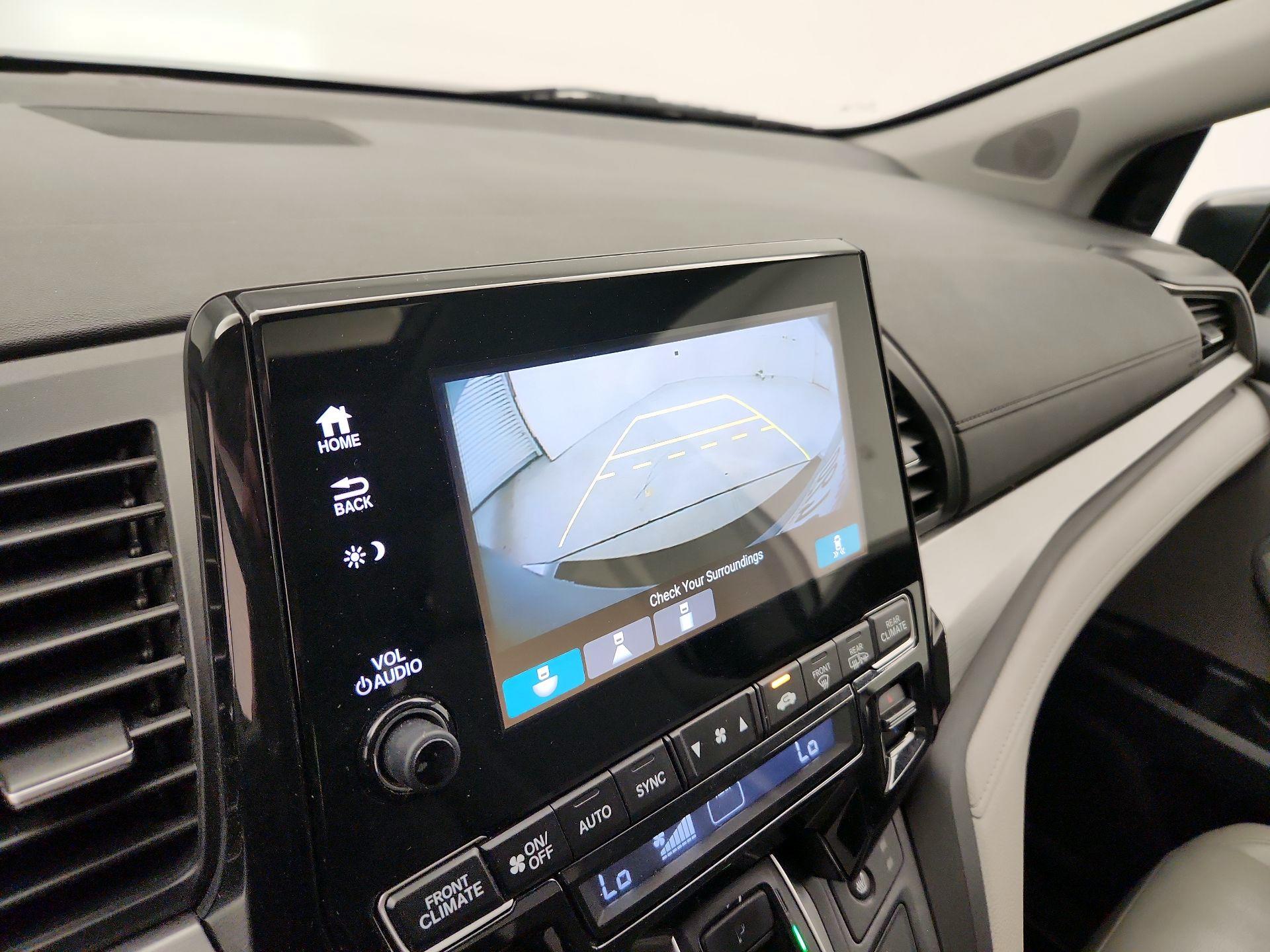 Thumbnail: 2018 Honda Odyssey - 14