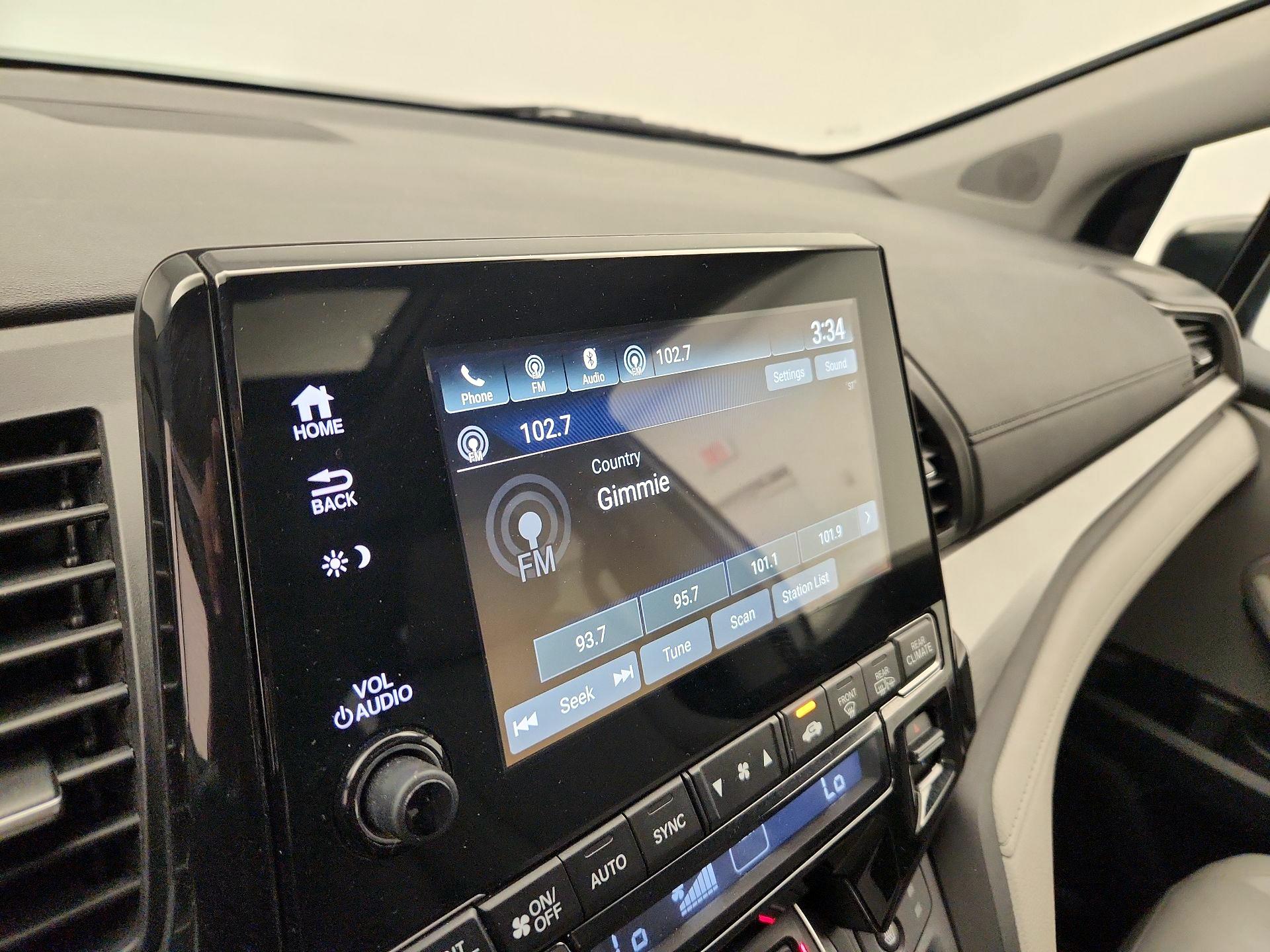 Thumbnail: 2018 Honda Odyssey - 15