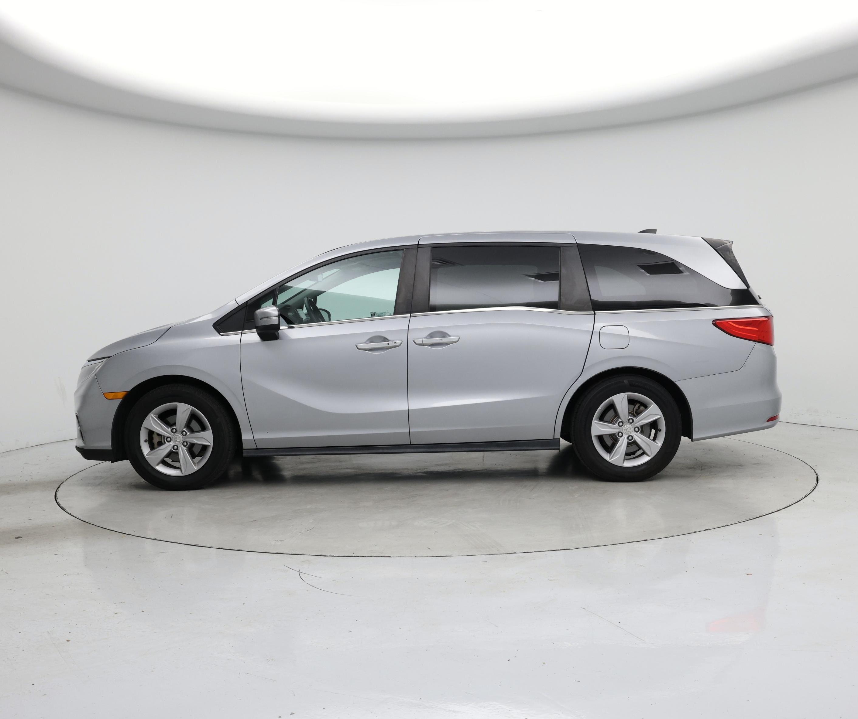 Thumbnail: 2018 Honda Odyssey - 3