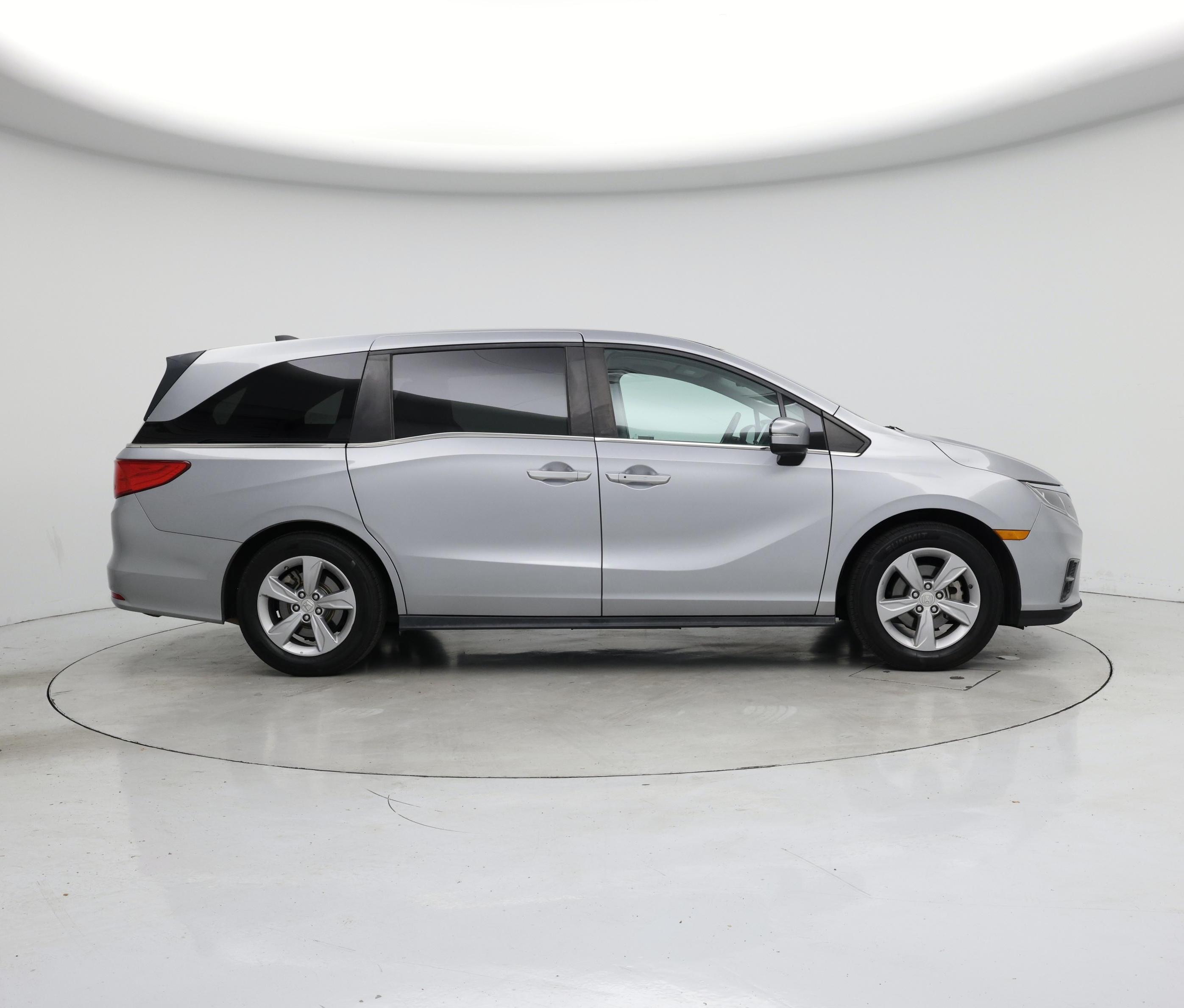 Thumbnail: 2018 Honda Odyssey - 7