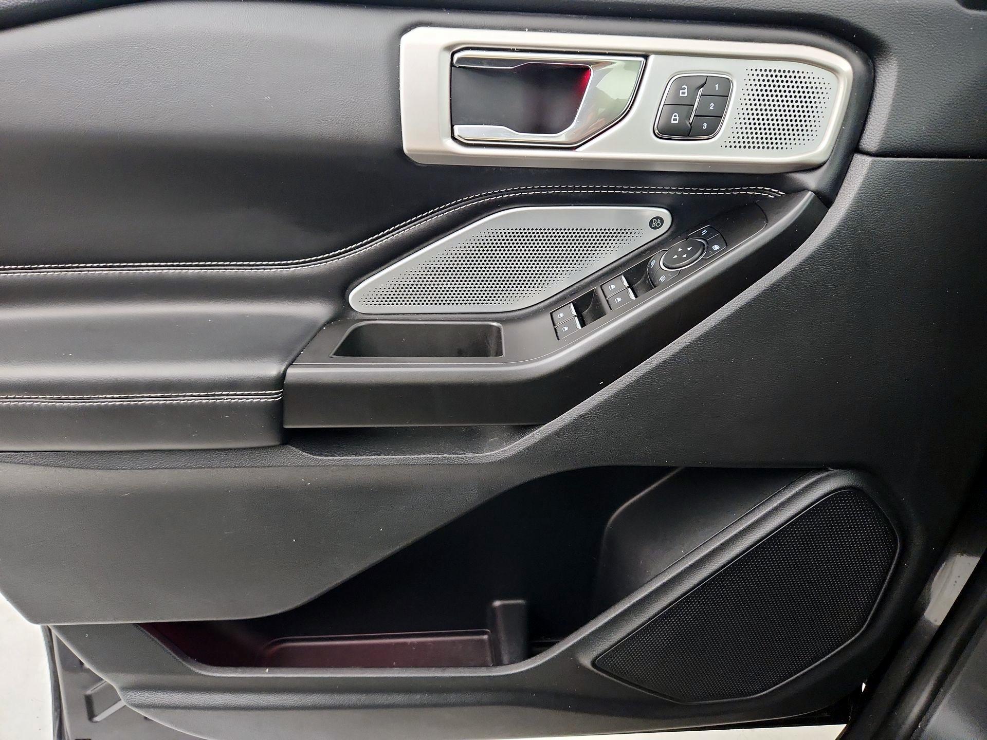 Thumbnail: 2020 Ford Explorer - 12