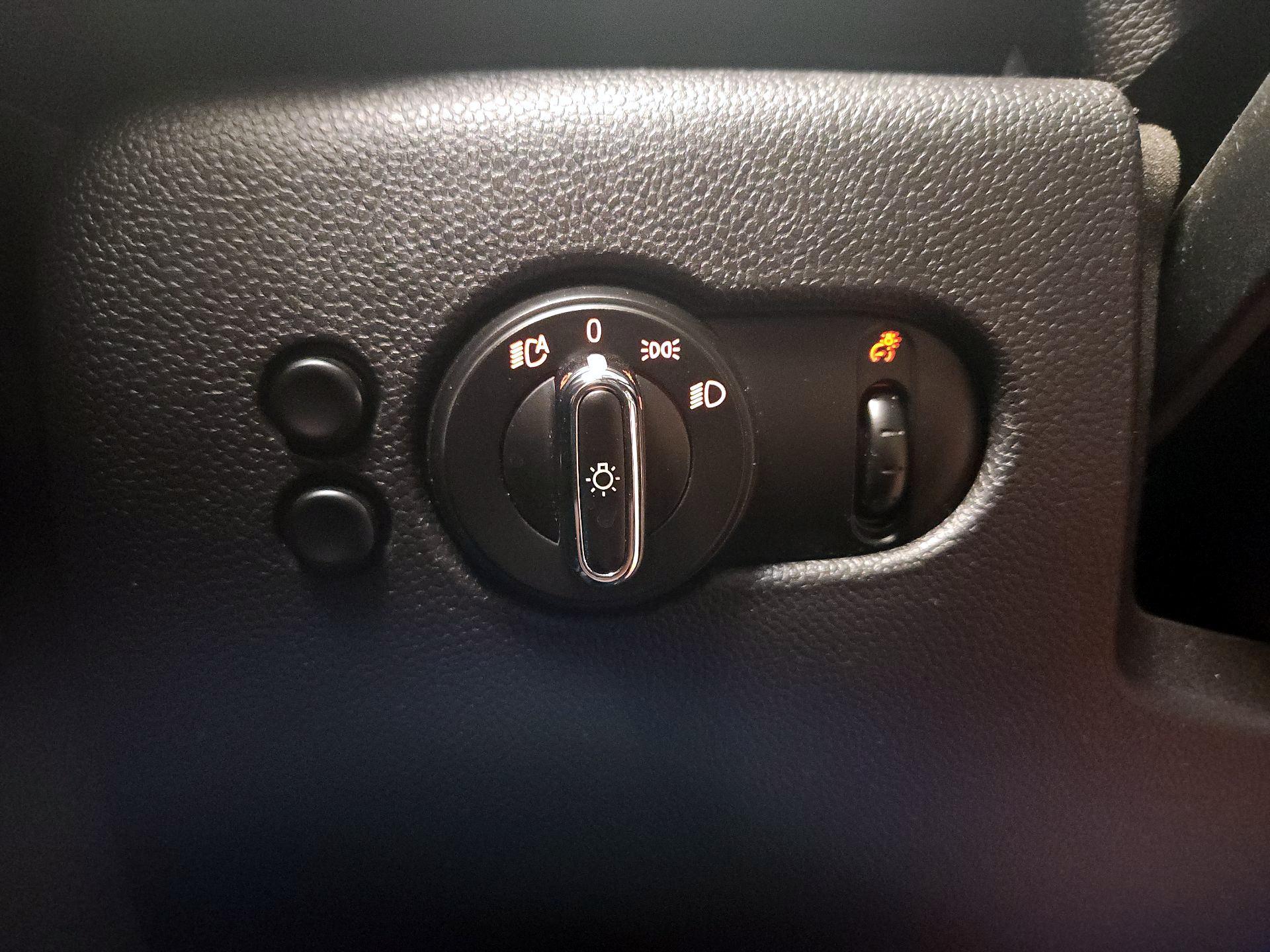 Thumbnail: 2019 MINI Cooper Hardtop - 13
