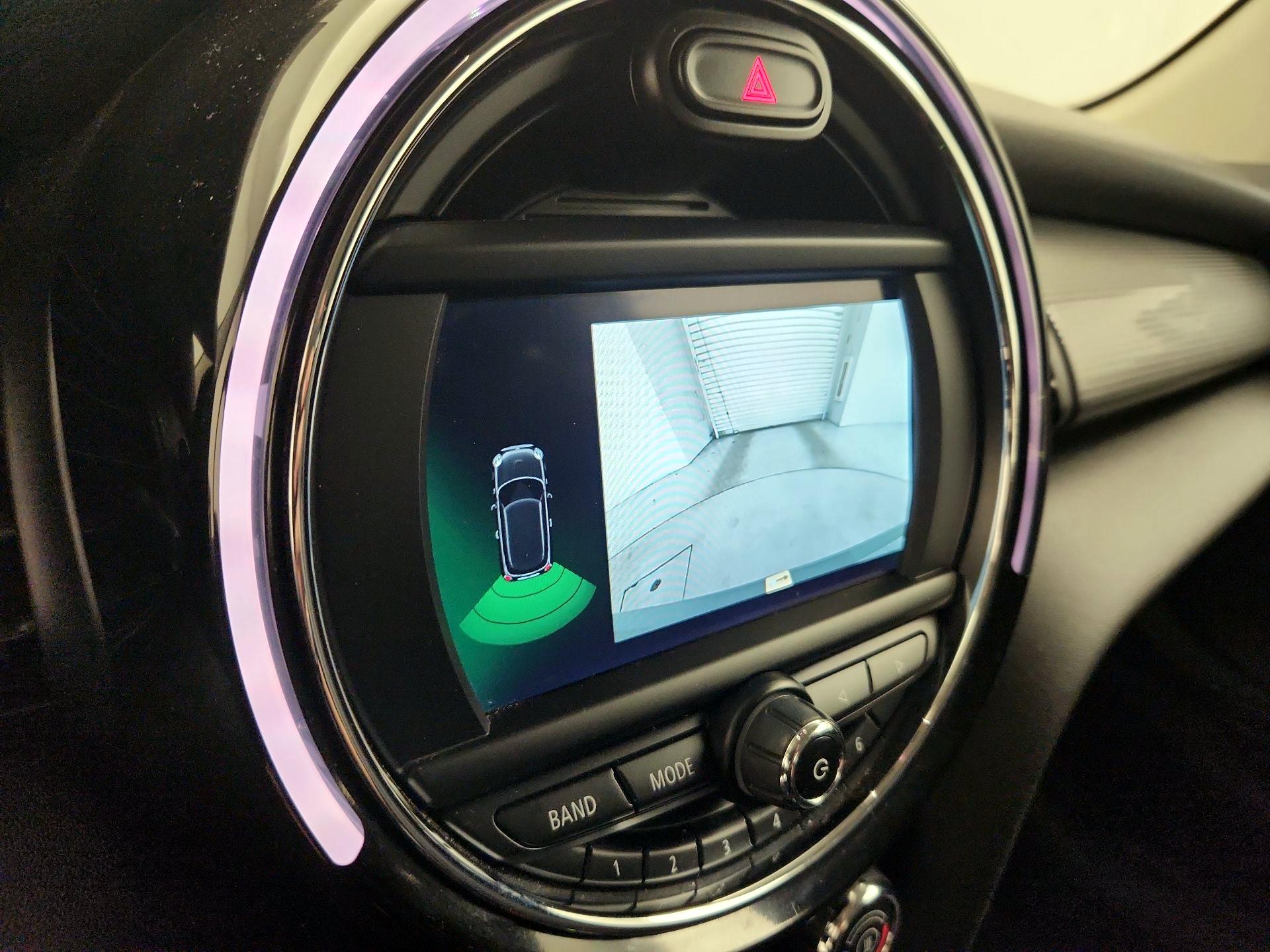 Thumbnail: 2019 MINI Cooper Hardtop - 14