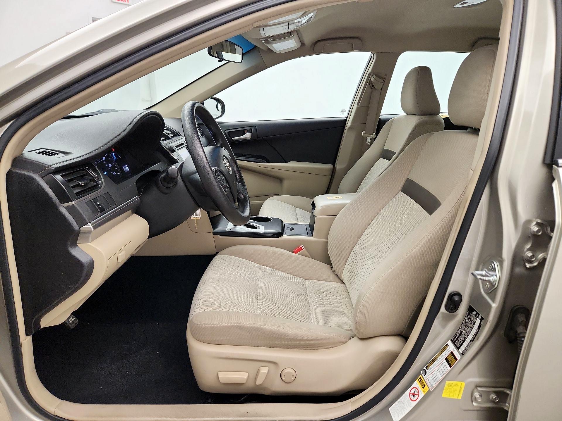 Thumbnail: 2014 Toyota Camry - 11
