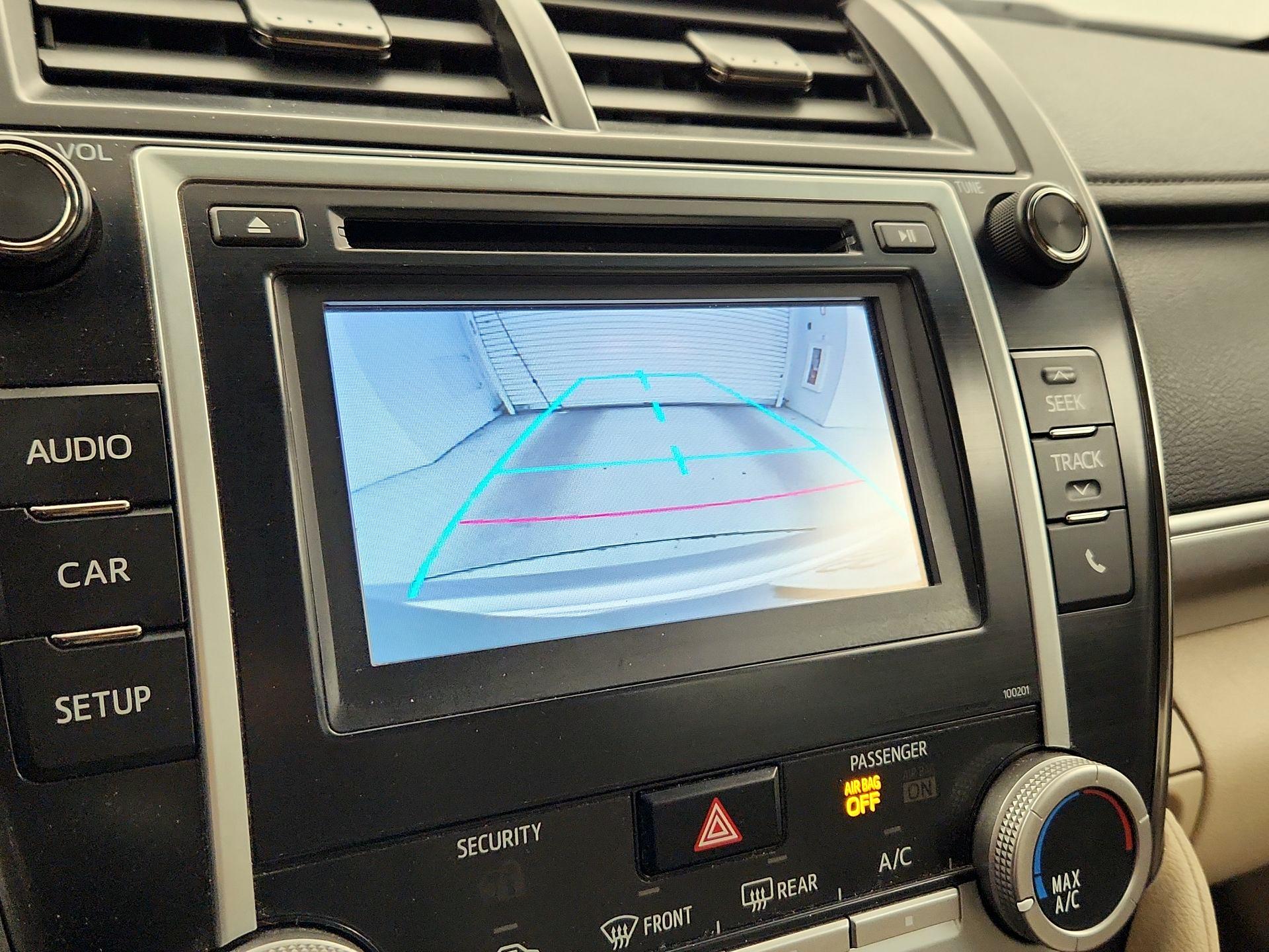 Thumbnail: 2014 Toyota Camry - 14