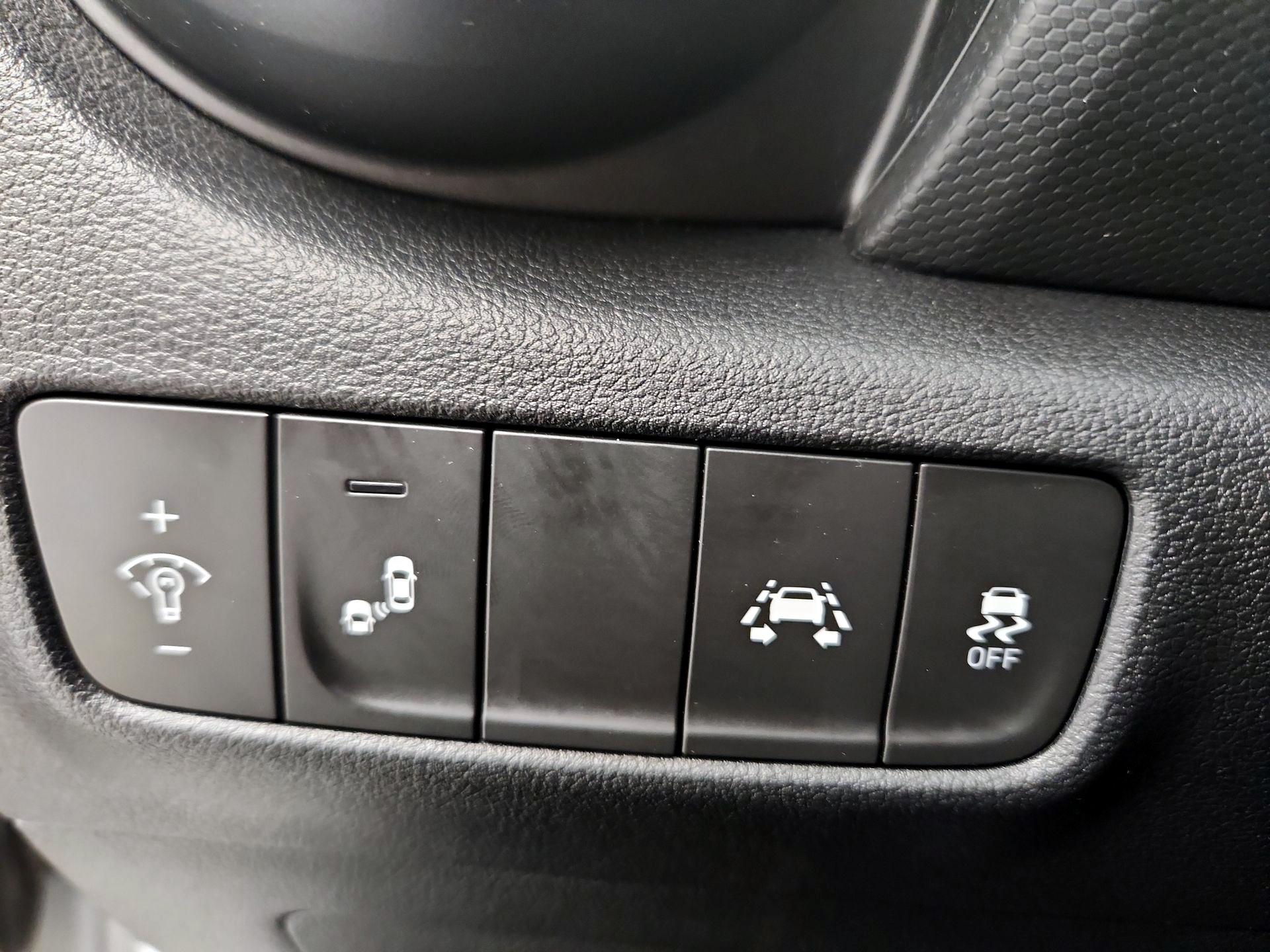 Thumbnail: 2020 Hyundai Kona - 13