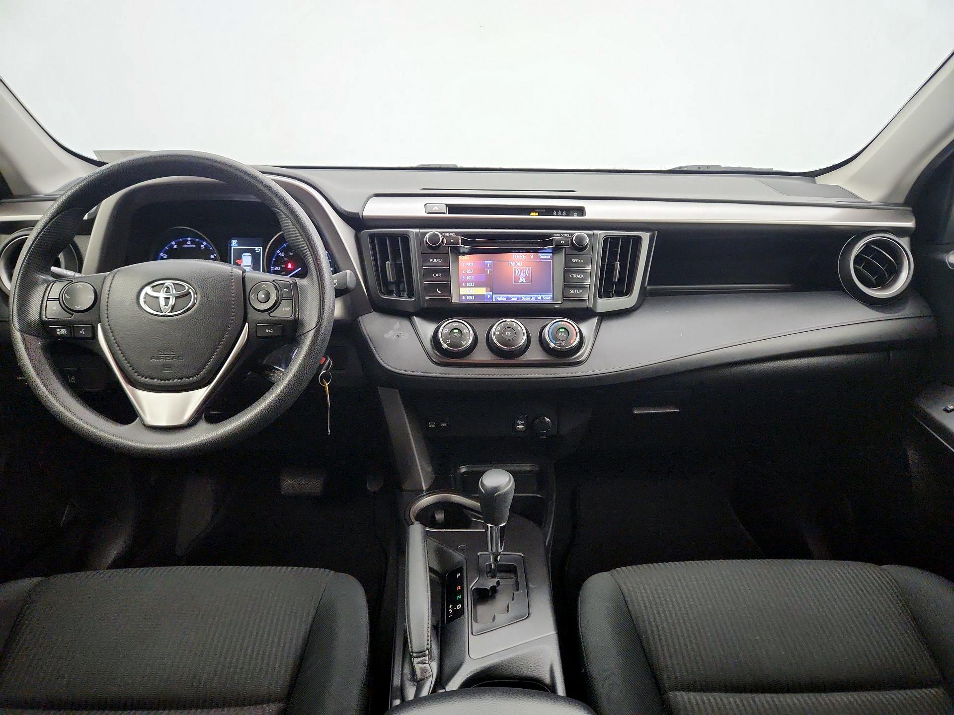 Thumbnail: 2018 Toyota RAV4 - 9