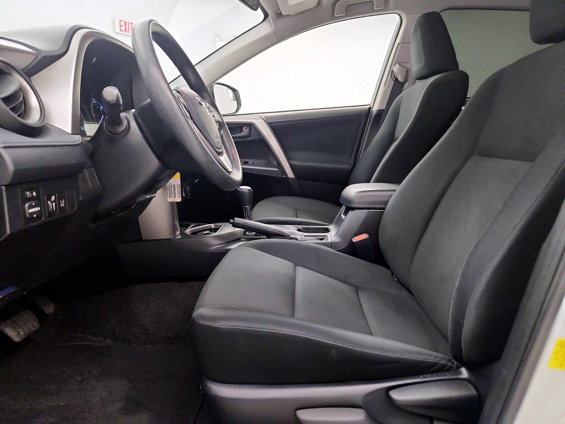 Thumbnail: 2018 Toyota RAV4 - 11