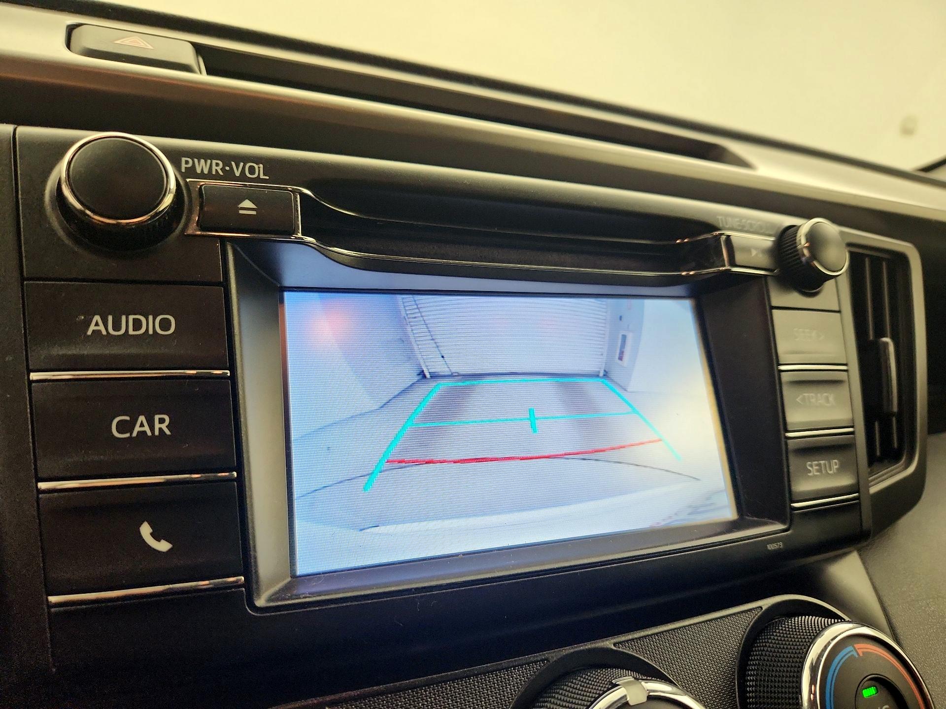 Thumbnail: 2018 Toyota RAV4 - 14