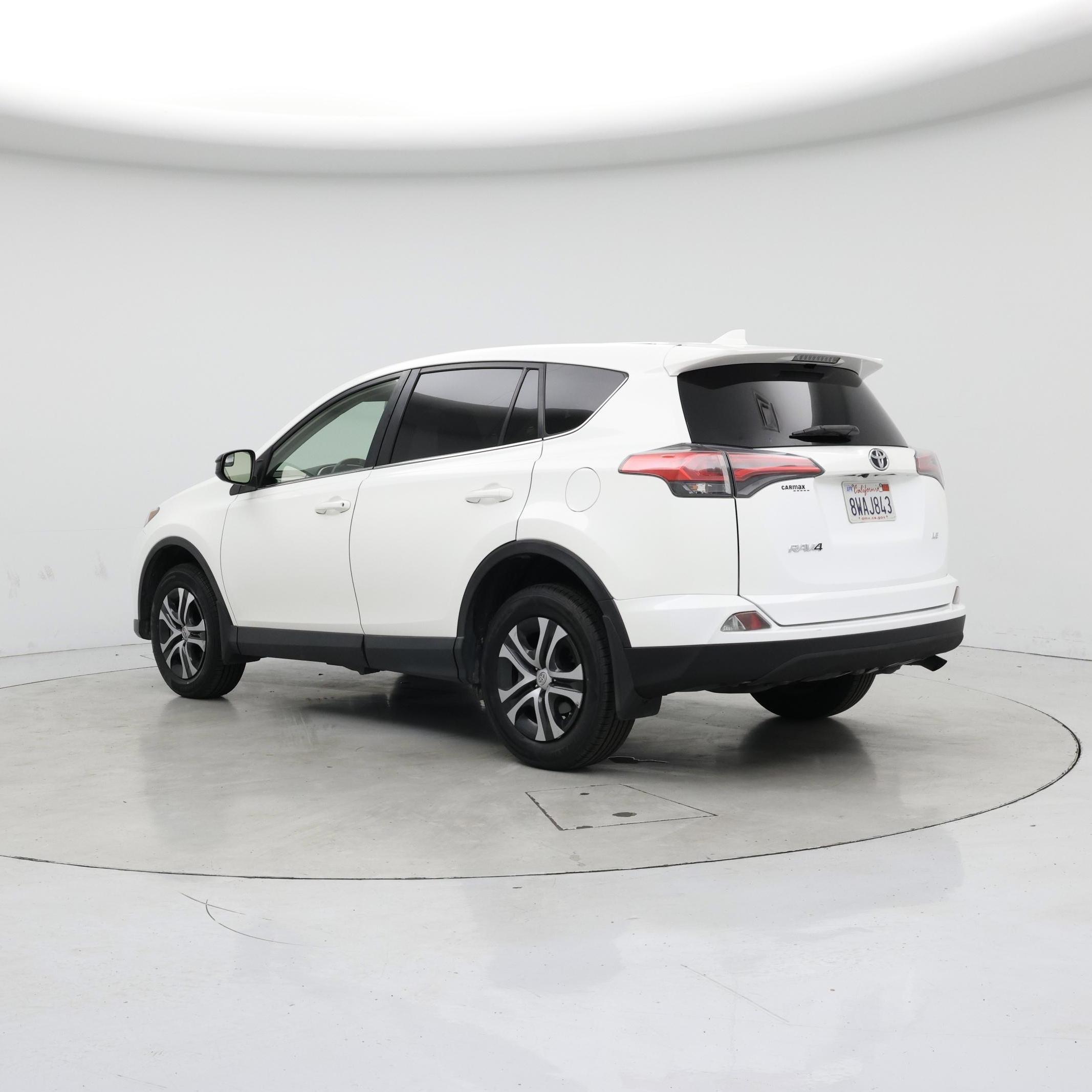 Thumbnail: 2018 Toyota RAV4 - 2