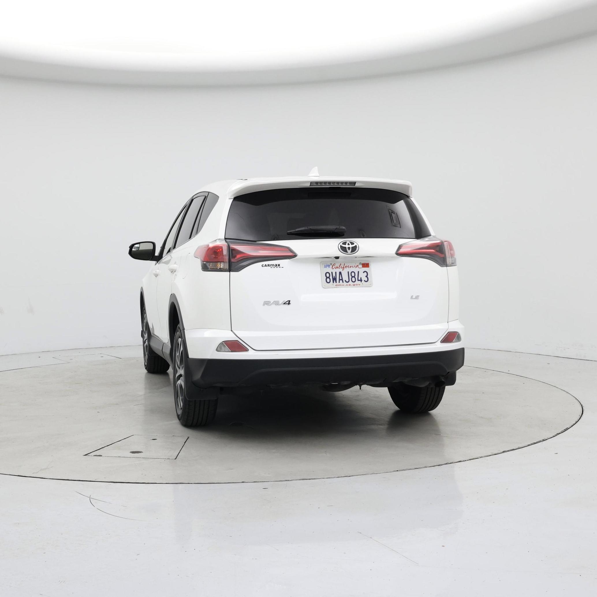 Thumbnail: 2018 Toyota RAV4 - 6