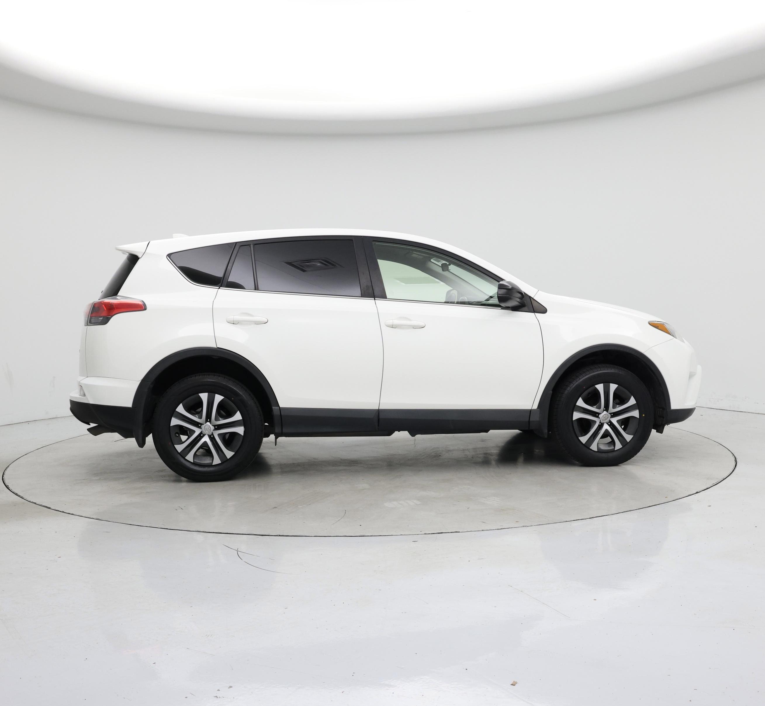 Thumbnail: 2018 Toyota RAV4 - 7