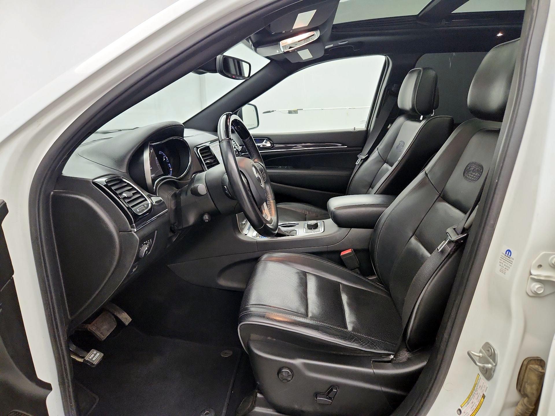 Thumbnail: 2020 Jeep Grand Cherokee - 11