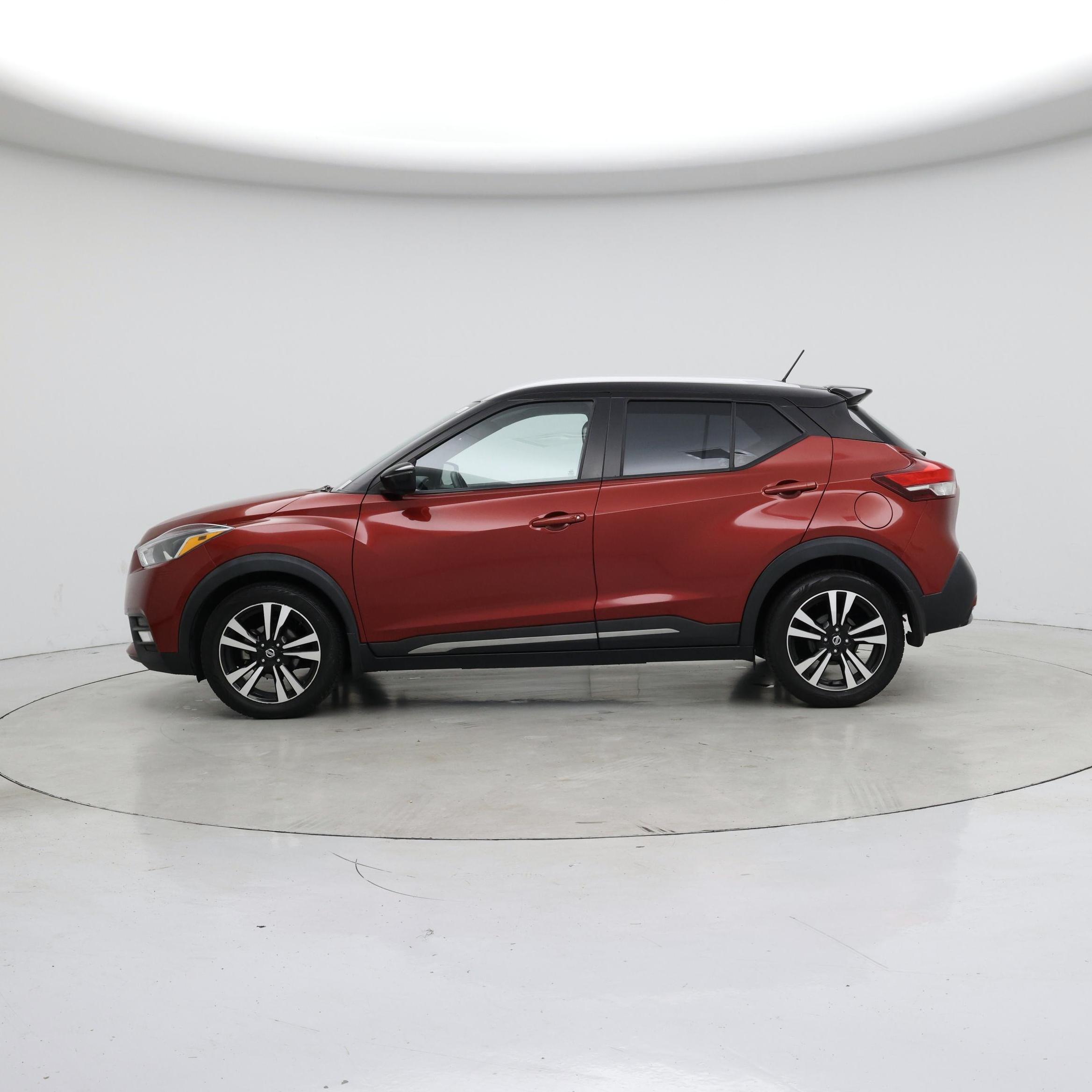 Thumbnail: 2019 Nissan Kicks - 3